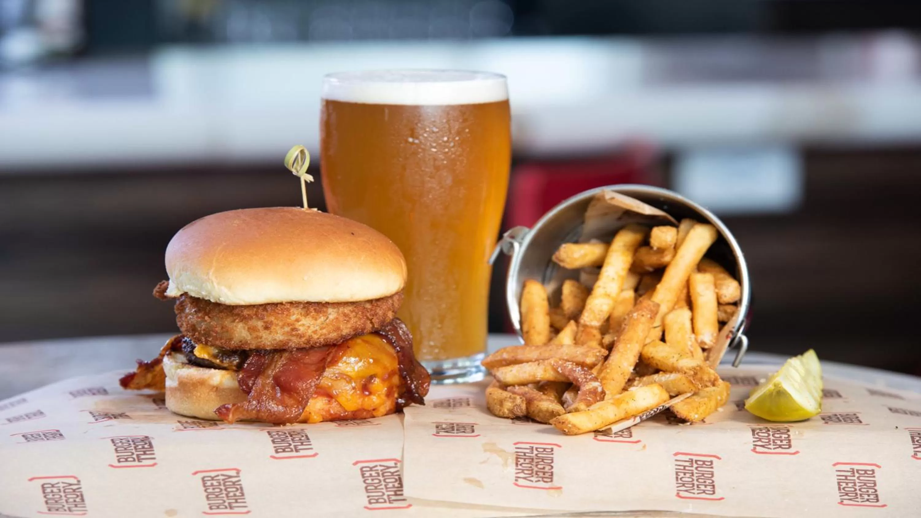 Restaurant/places to eat in Holiday Inn Hotel & Suites - Joliet Southwest by IHG