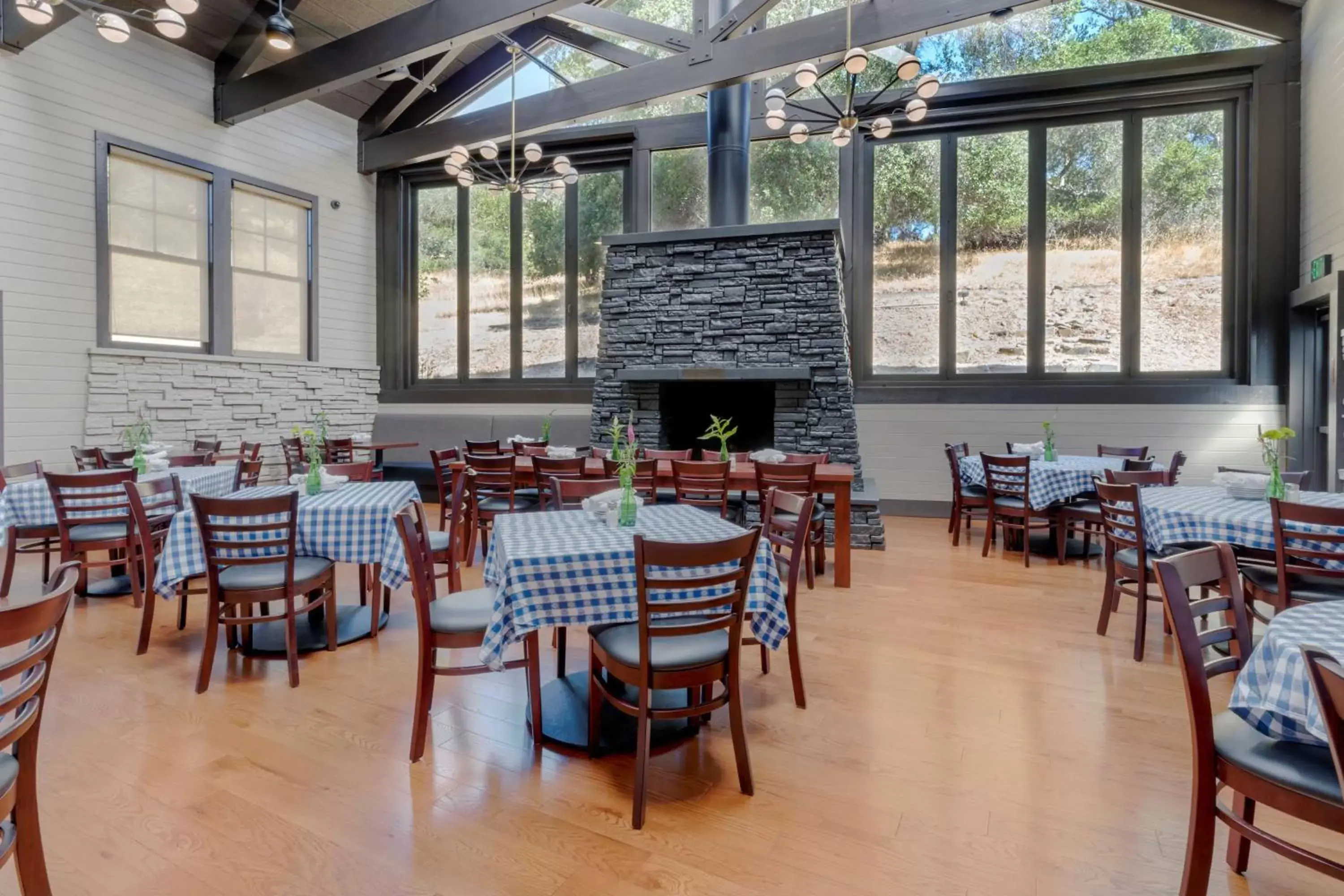 Restaurant/Places to Eat in Best Western Plus Novato Oaks Inn