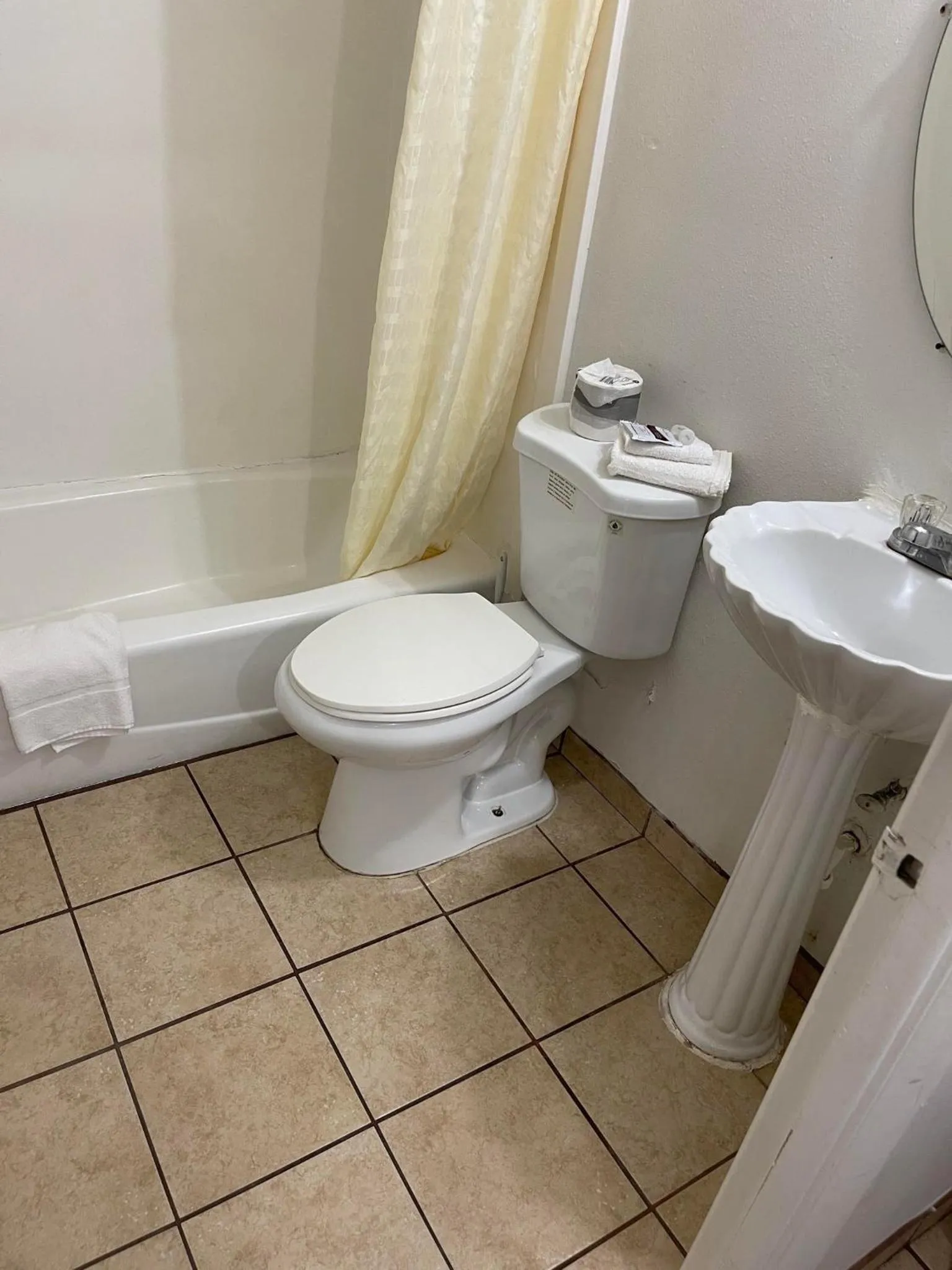 Bathroom in Safari Motel