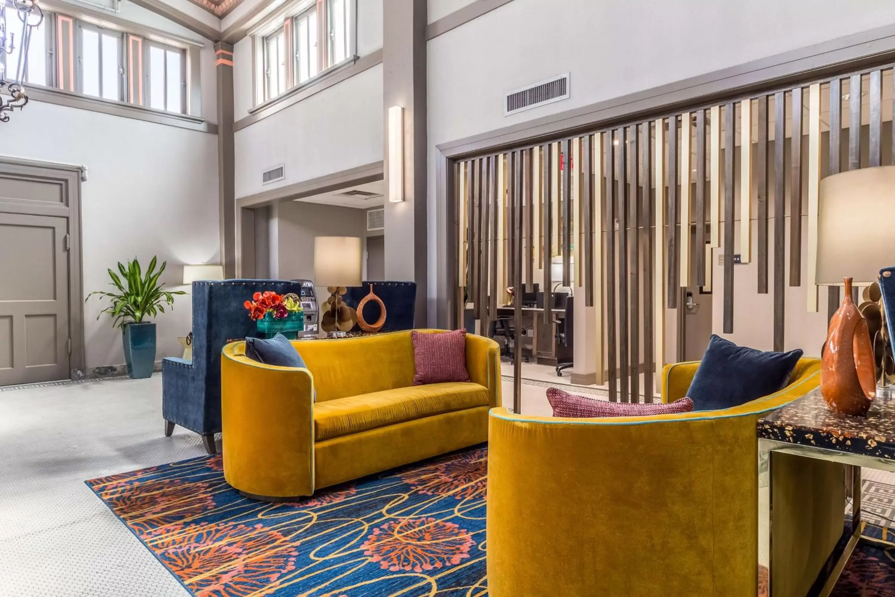 Facade/entrance, Seating Area in Best Western Premier Historic Travelers Hotel Alamo/Riverwalk