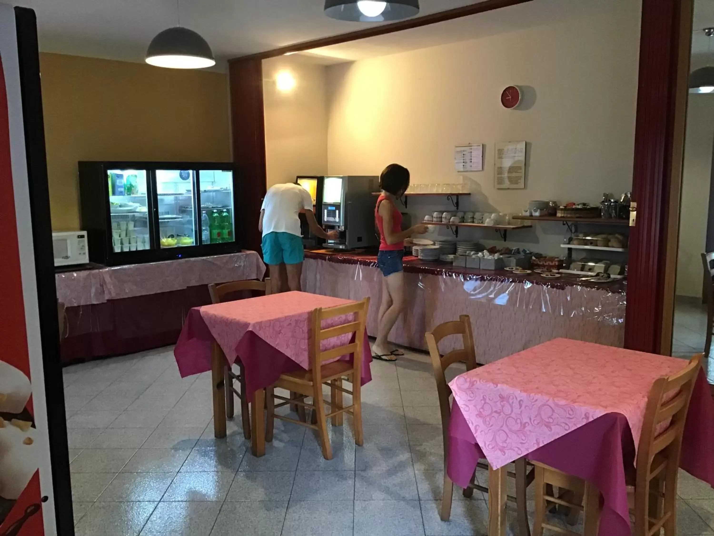 Buffet breakfast, Restaurant/Places to Eat in Hotel Mistral