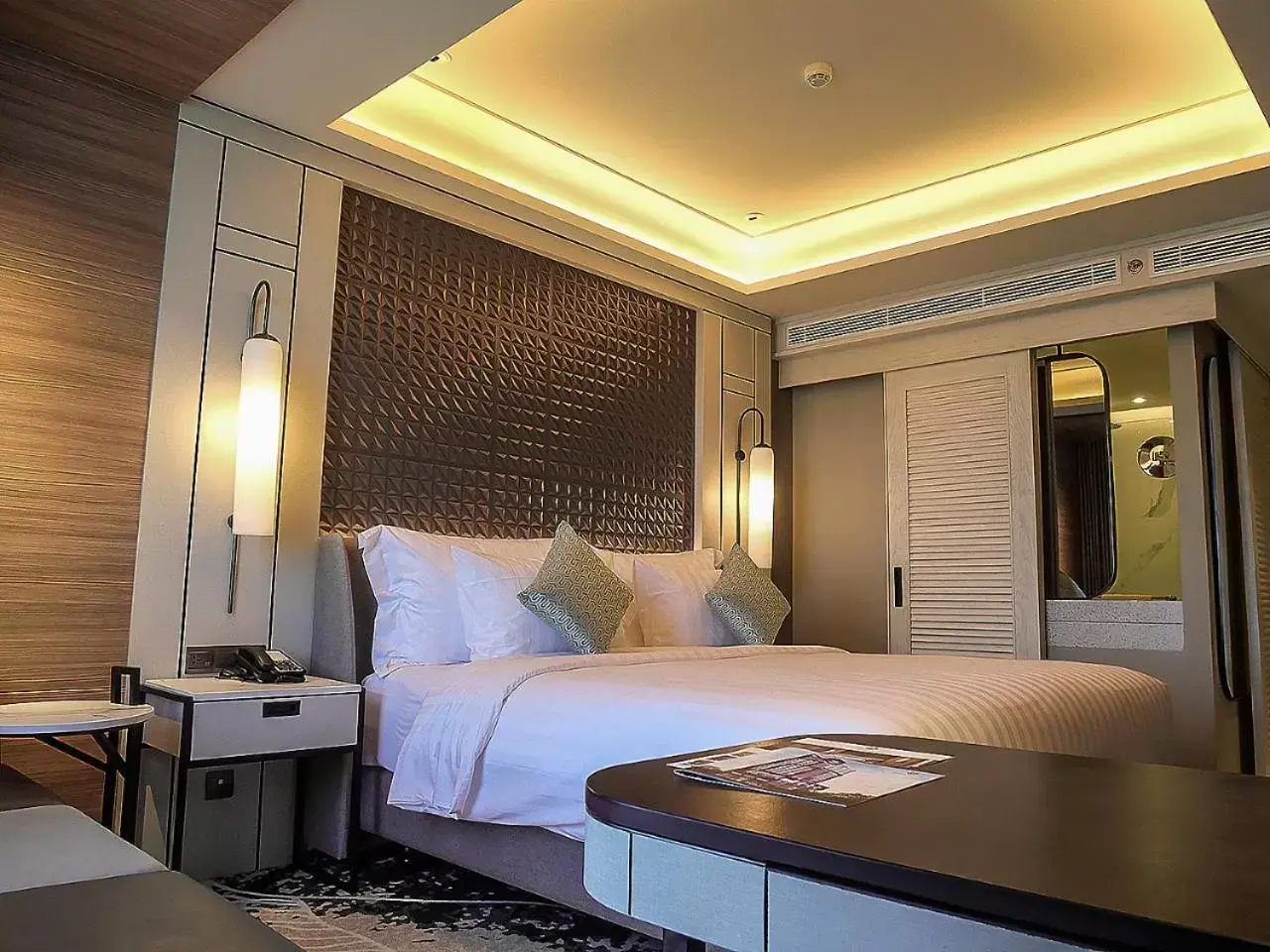 Bed in Movenpick Surabaya City