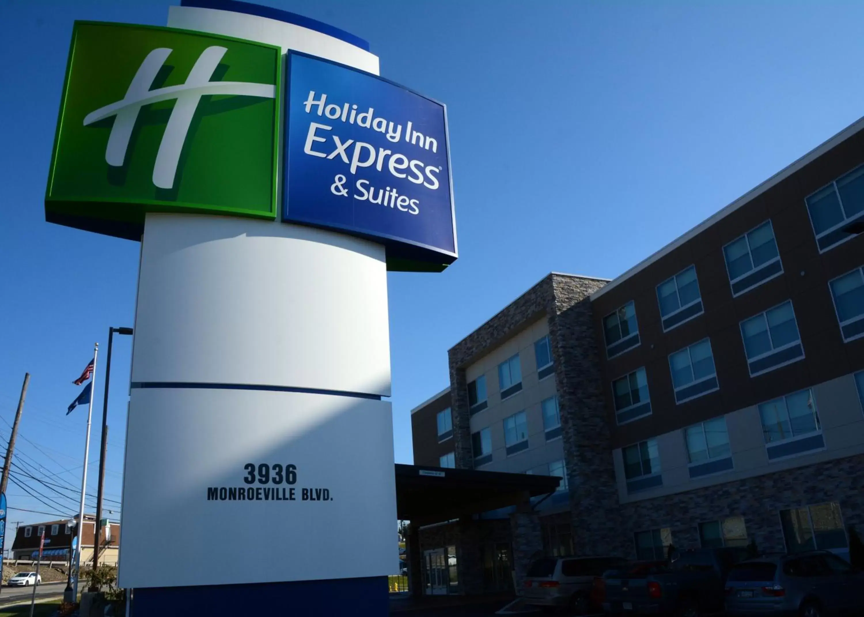 Property Building in Holiday Inn Express & Suites - Pittsburgh - Monroeville, an IHG Hotel