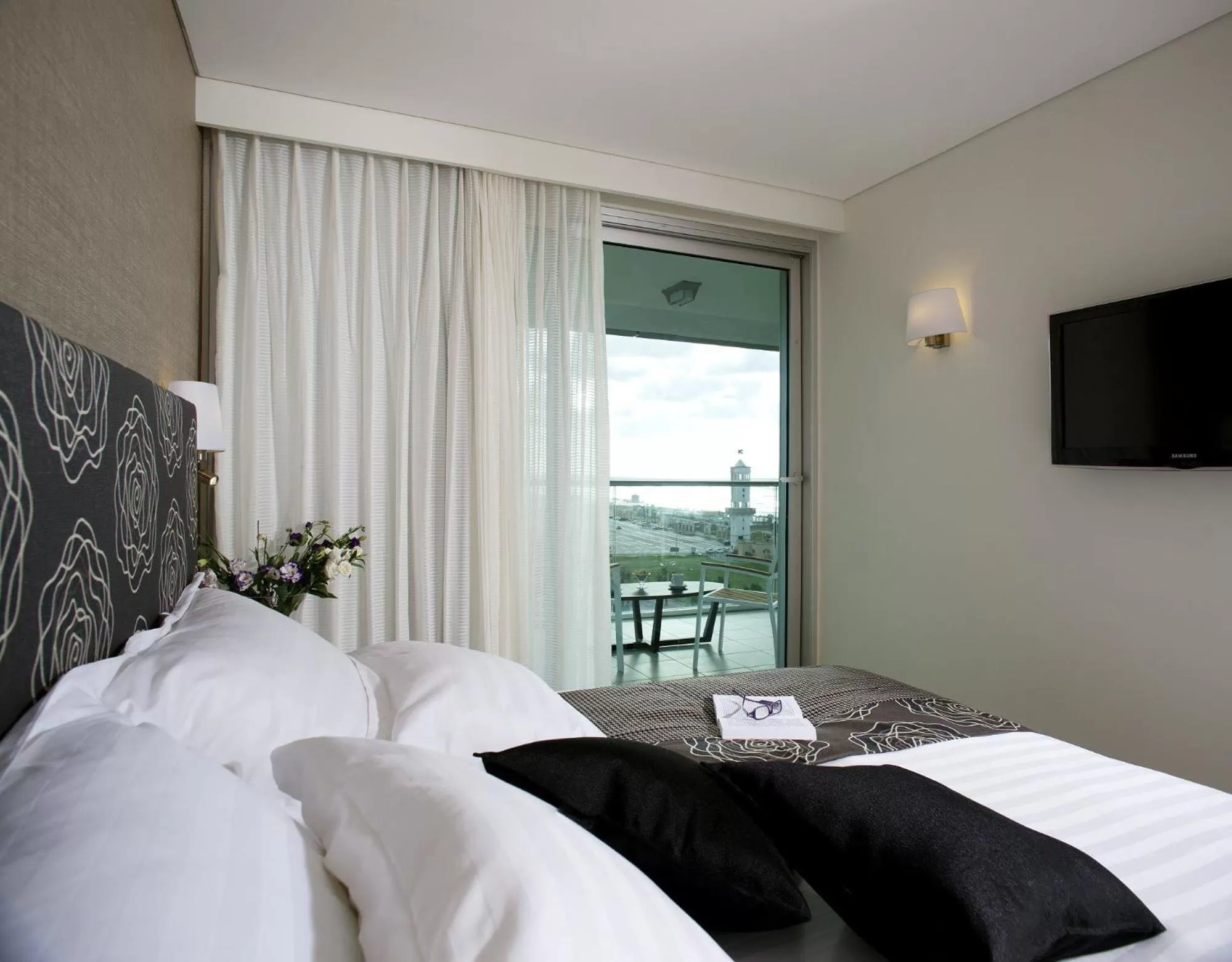 Photo of the whole room, Bed in West All Suites Hotel Ashdod