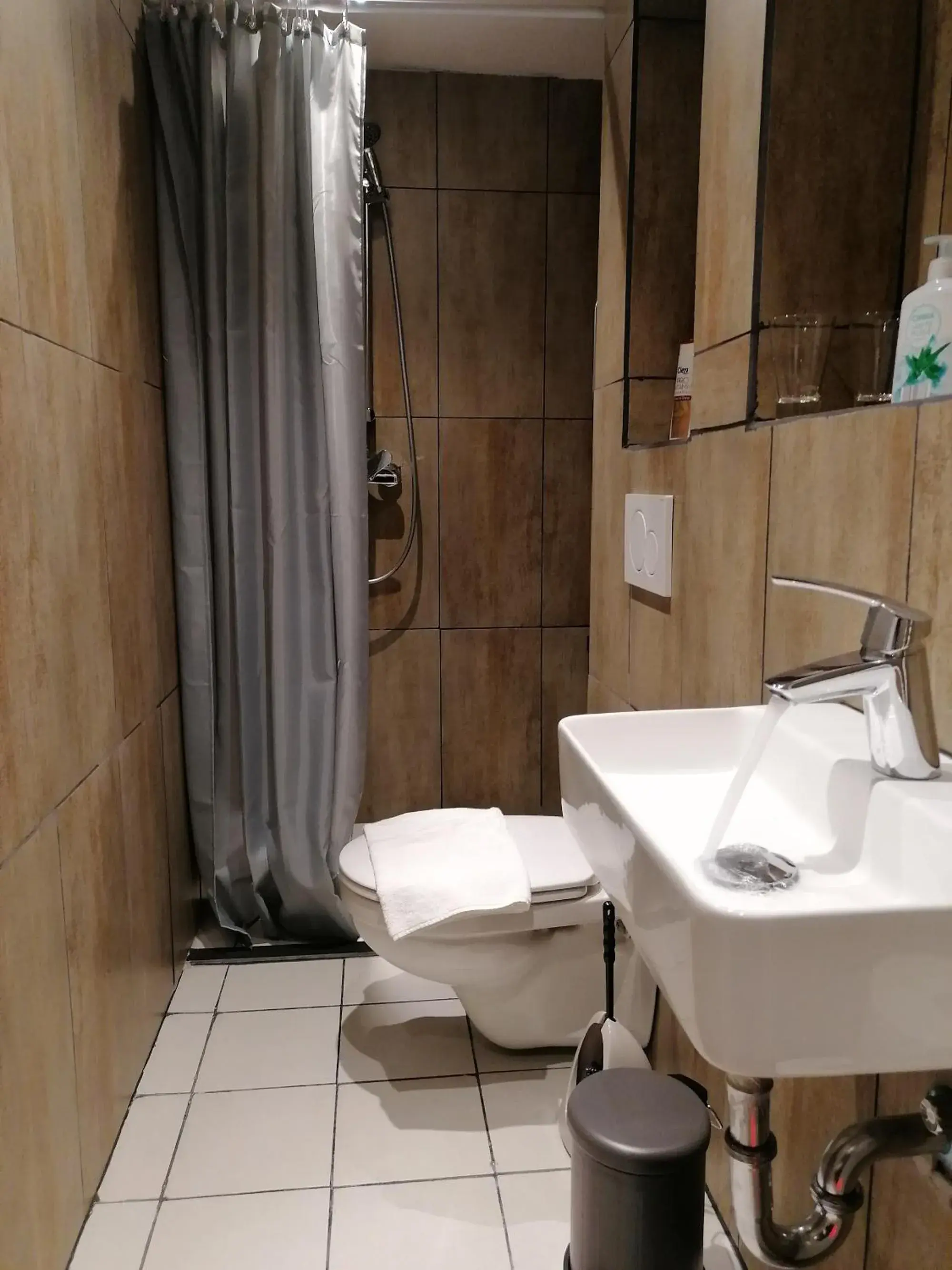 Bathroom in Hotel am Park