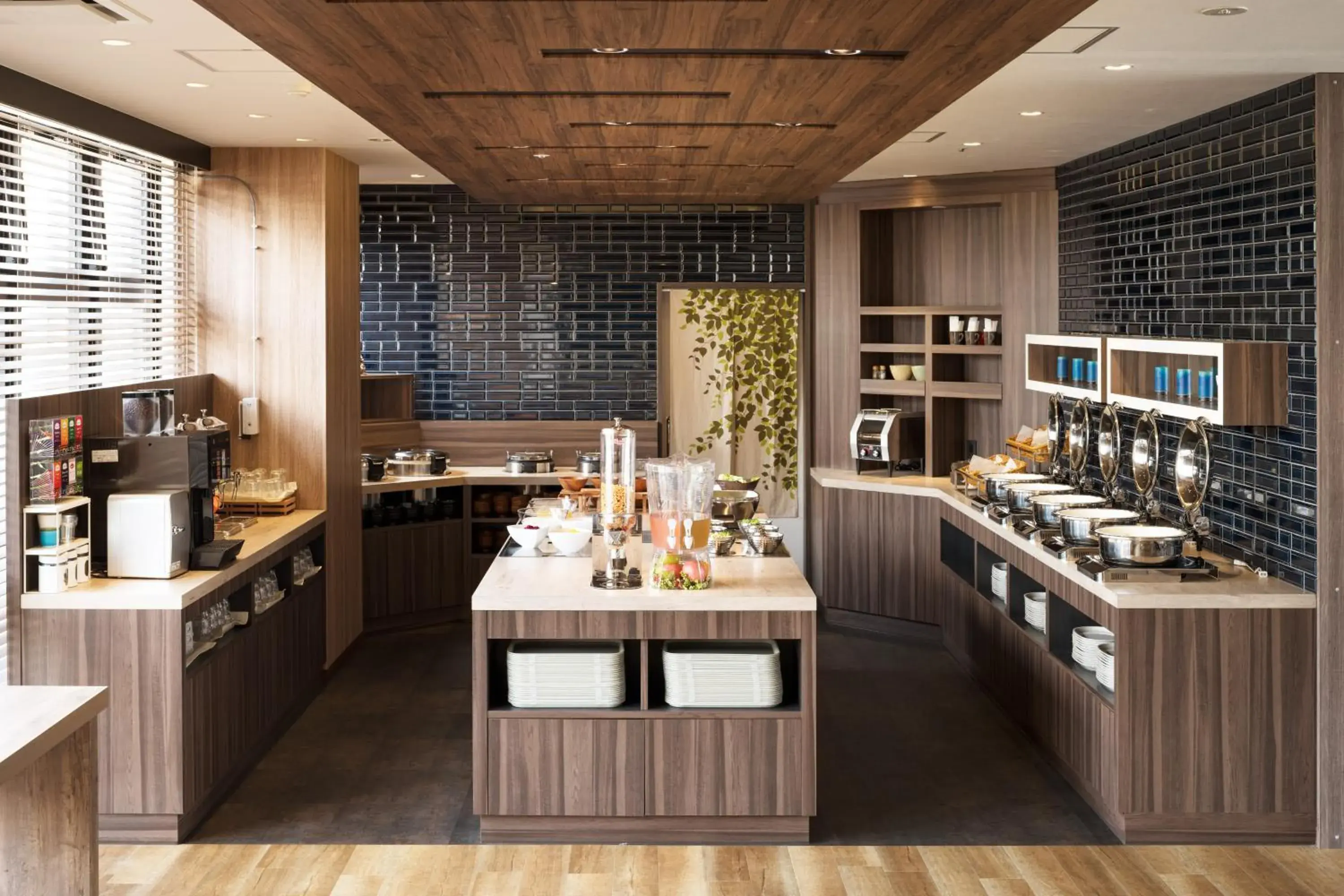 Restaurant/places to eat in Tissage Hotel Naha by Nest Restaurant/places to eat in Tissage Hotel Naha by Nest