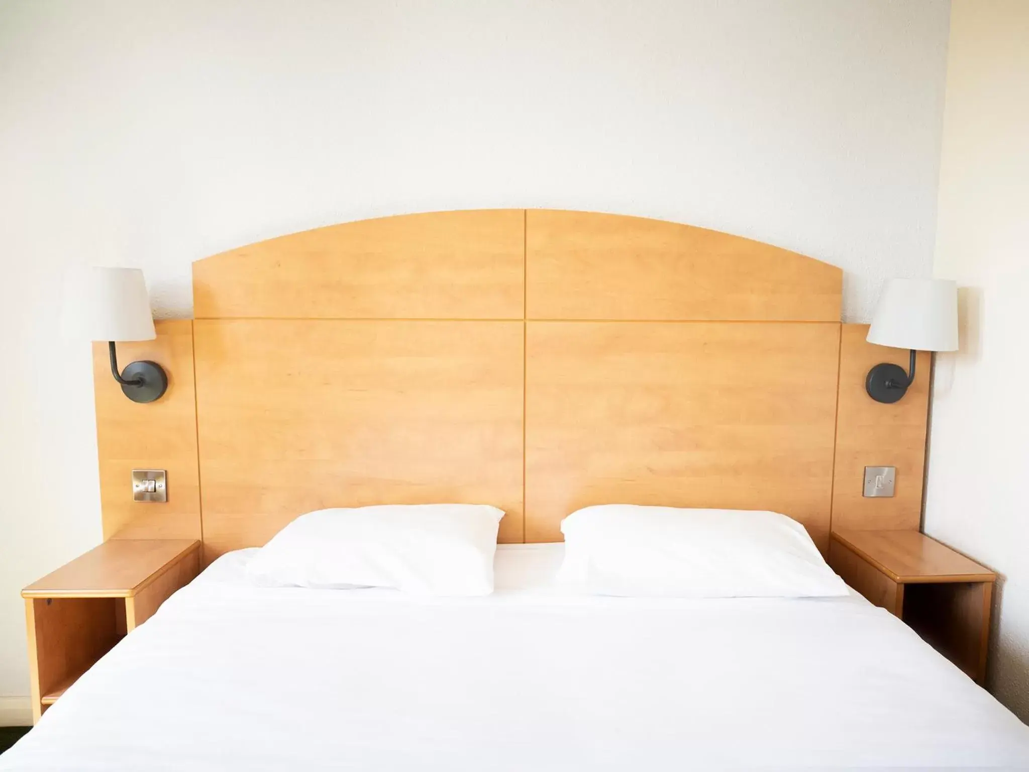 Bed in Campanile Milton Keynes - Fenny Stratford