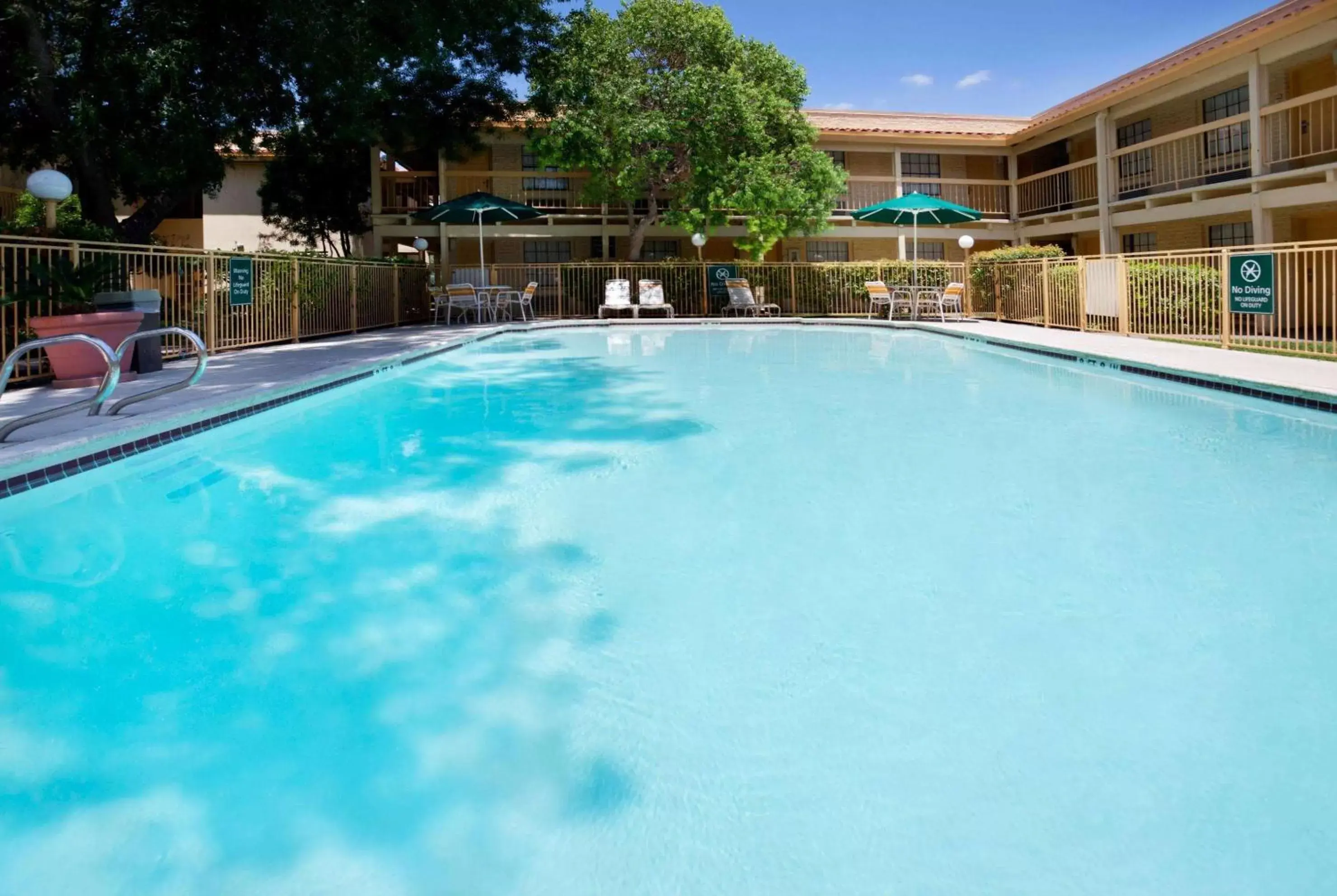 On site, Swimming Pool in La Quinta Inn by Wyndham Austin Oltorf