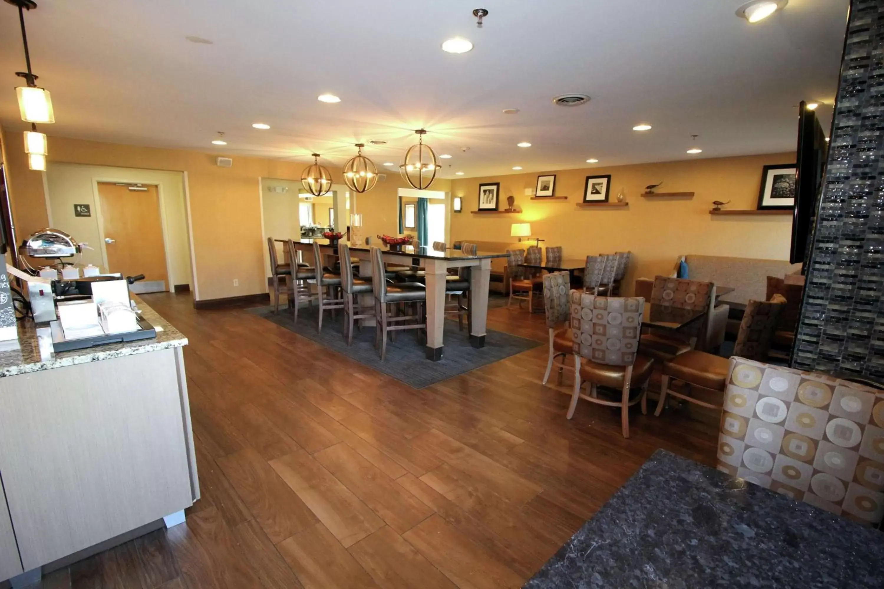 Dining area, Restaurant/Places to Eat in Hampton Inn Sandusky-Central