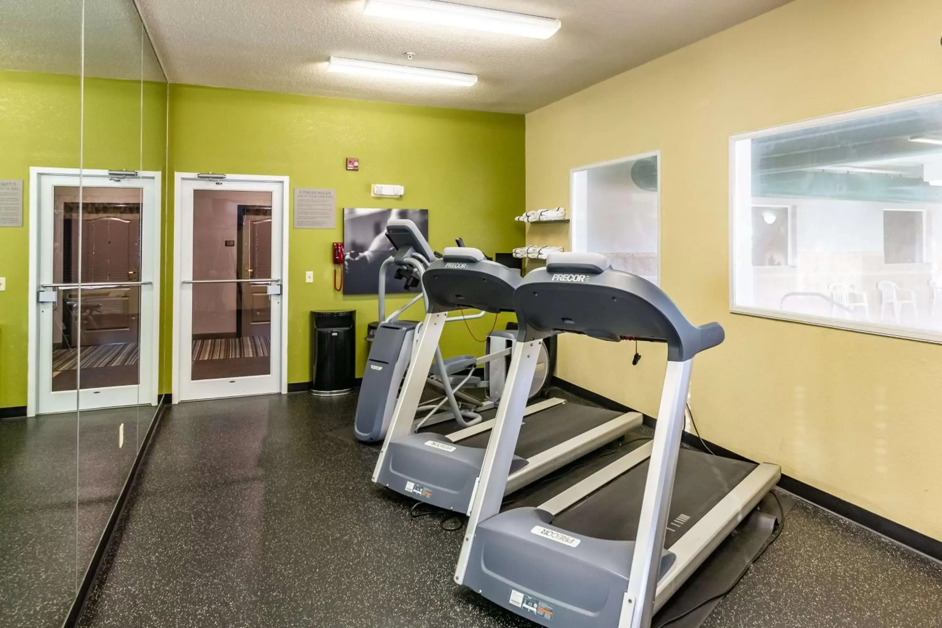 Activities, Fitness Center/Facilities in Country Inn & Suites by Radisson, El Dorado, AR