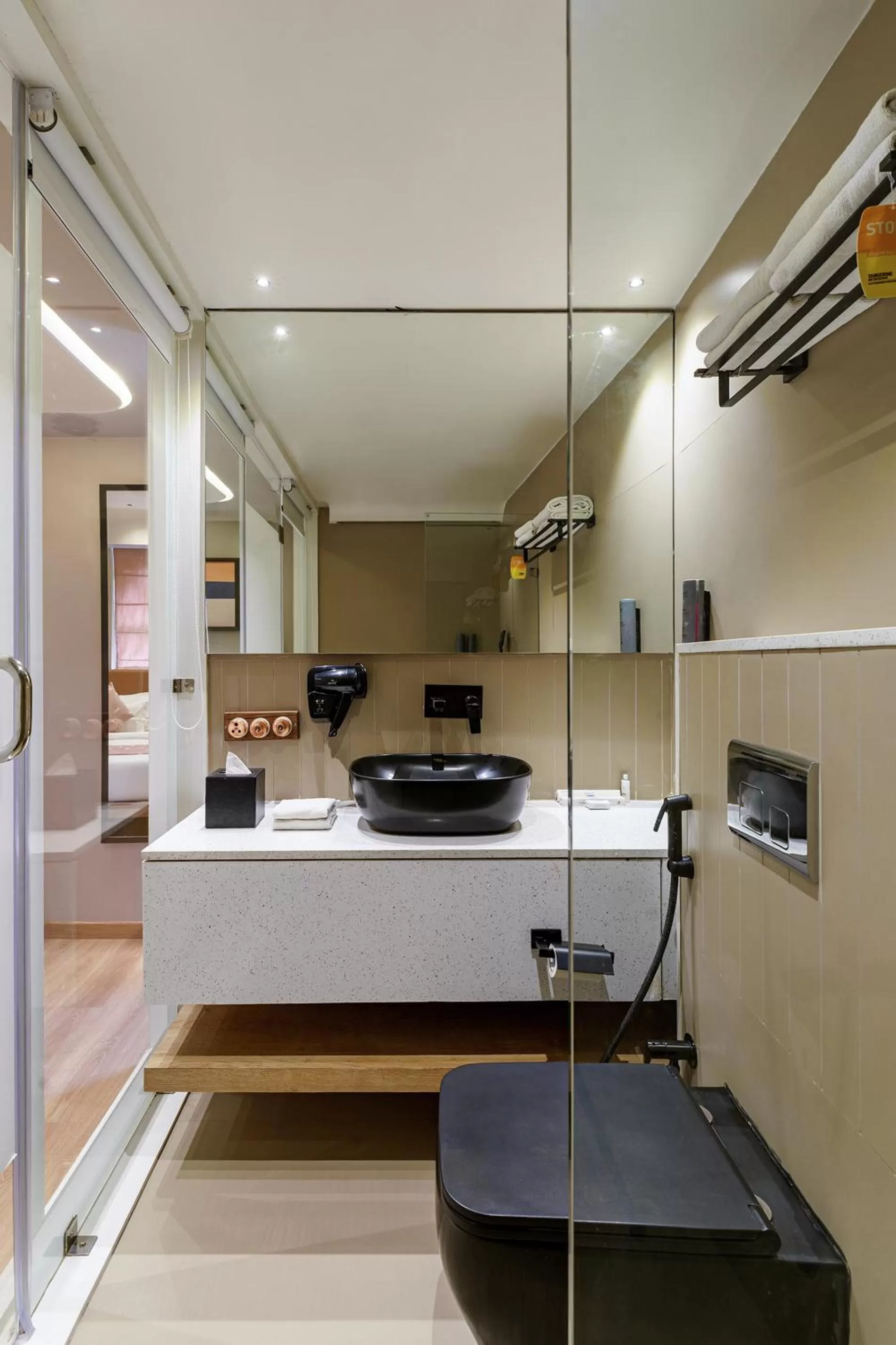 Bathroom in The Red Pier - My Downtown Hotels