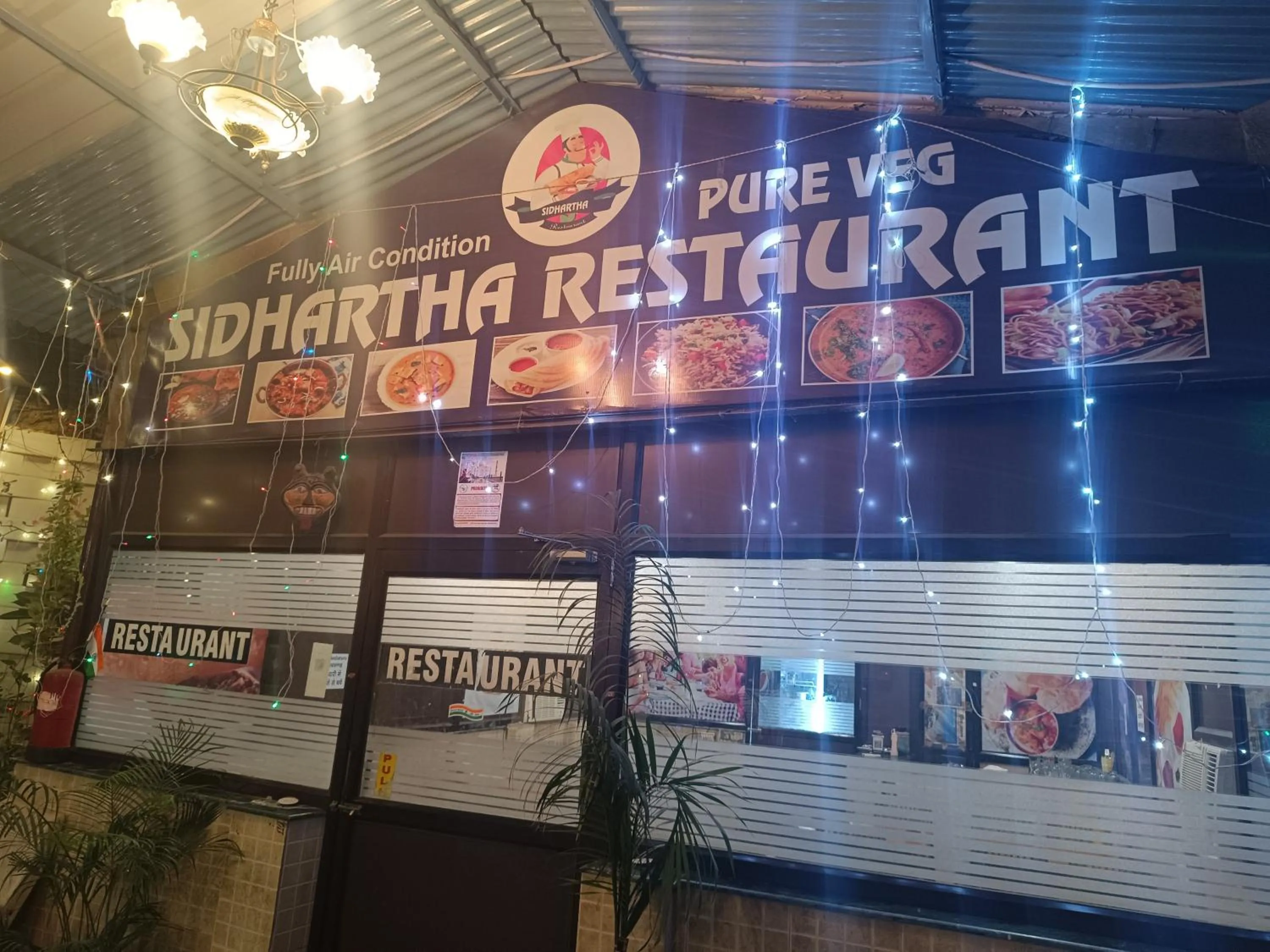 Restaurant/places to eat in Hotel Sidhartha Walking Distance From TajMahal