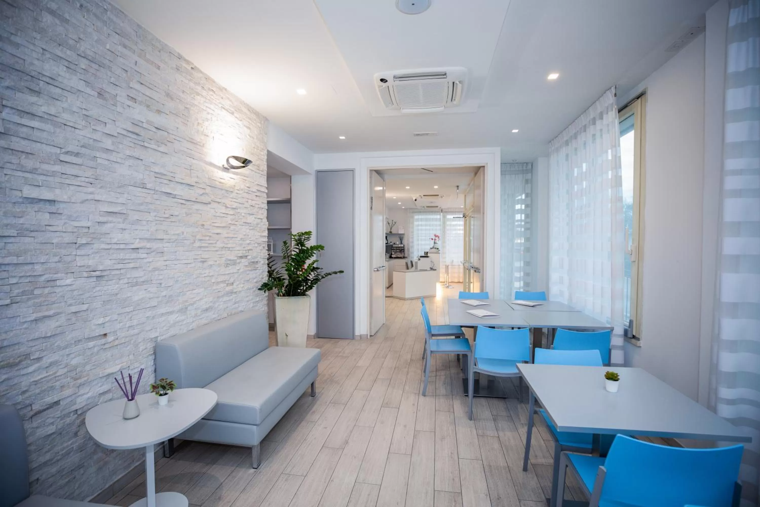 Lounge or bar in Hotel Gabbiano