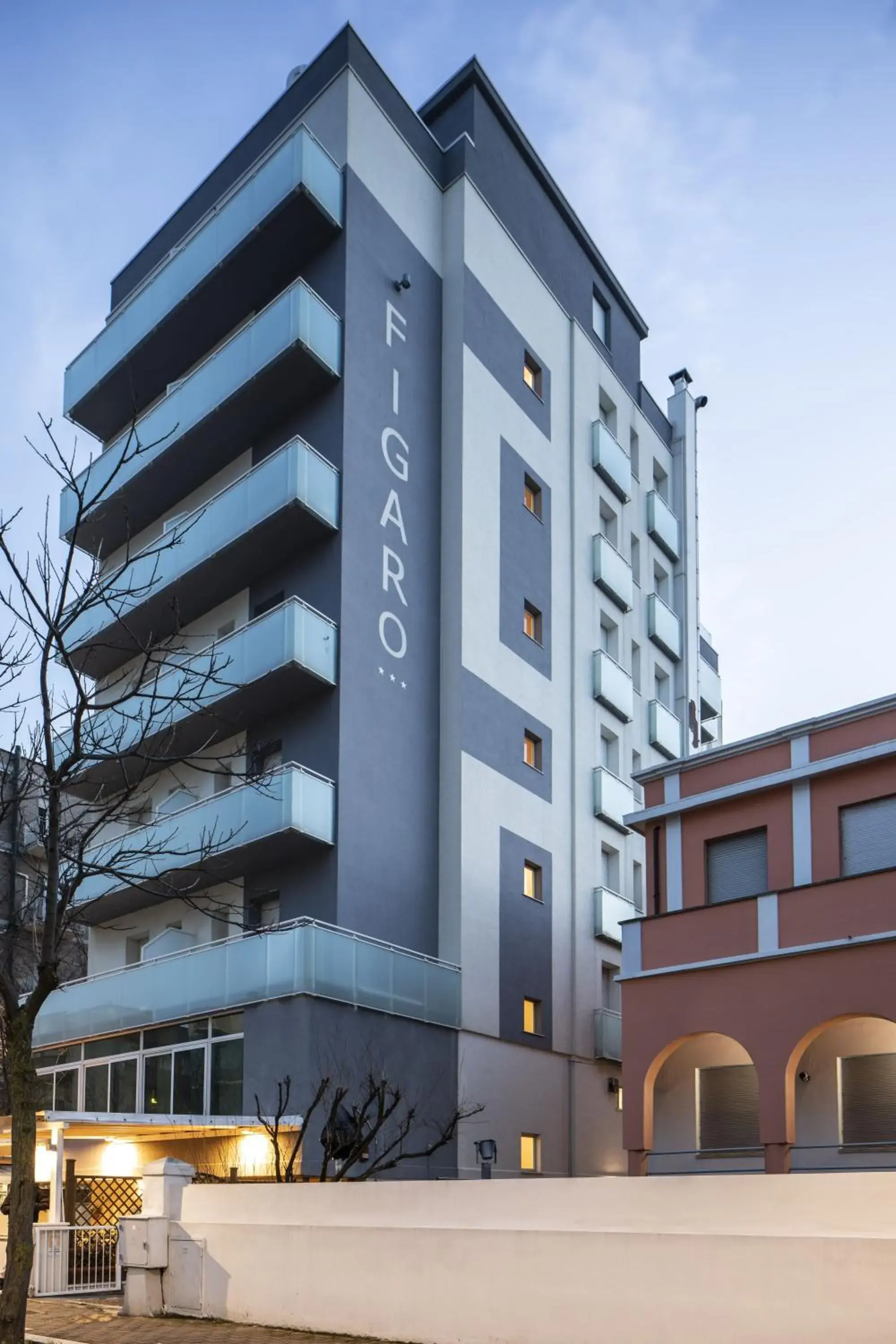 Property Building in Hotel Figaro & Apartments