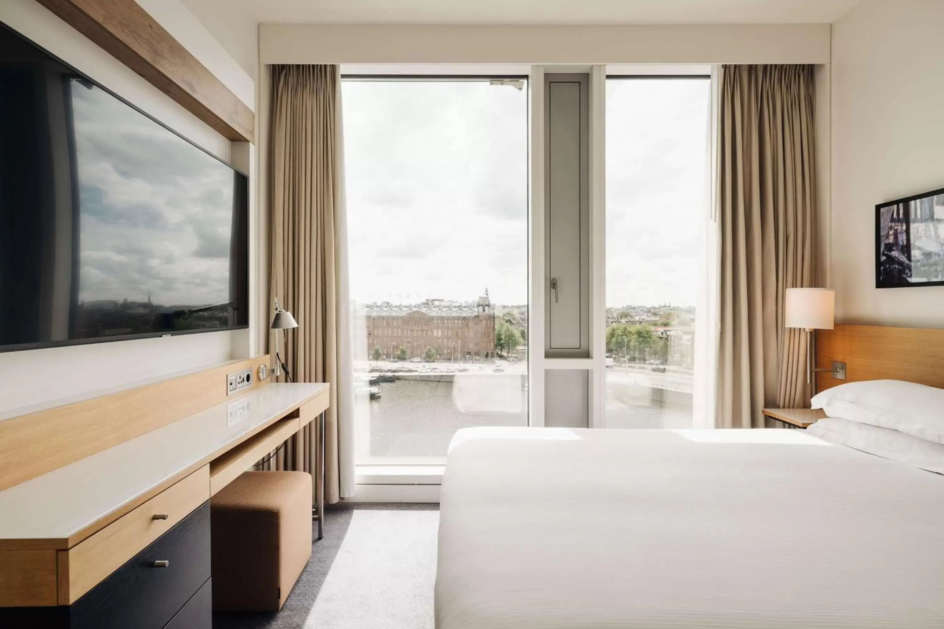 Bed, View in DoubleTree by Hilton Amsterdam Centraal Station