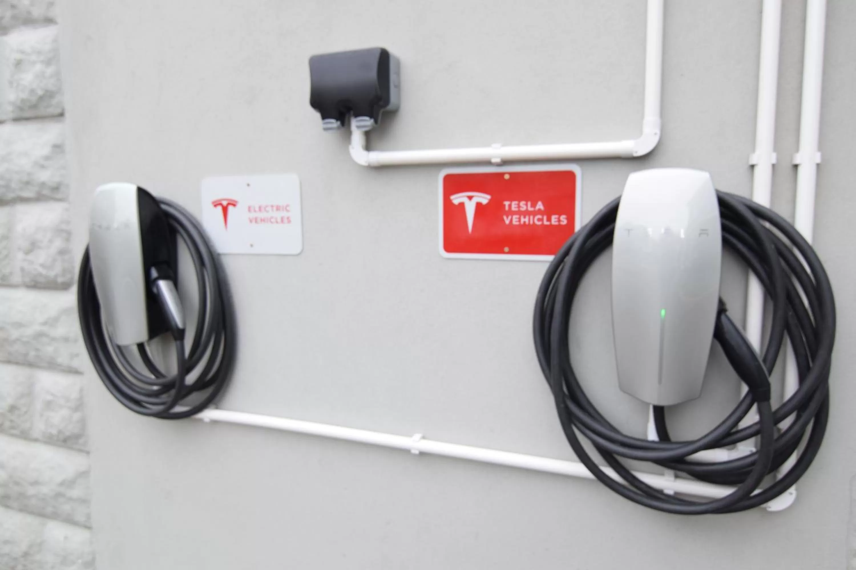 Property building, TV/Entertainment Center in Castle Lodge