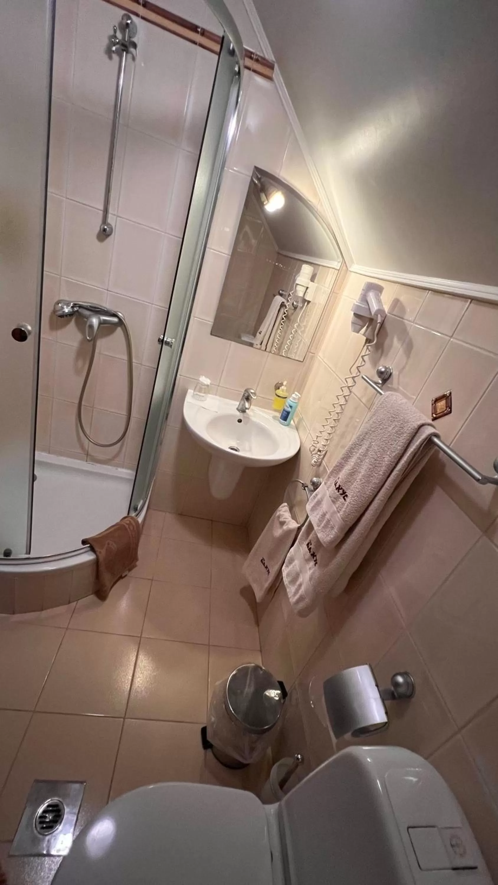 Shower in Hotel Complex Bahus