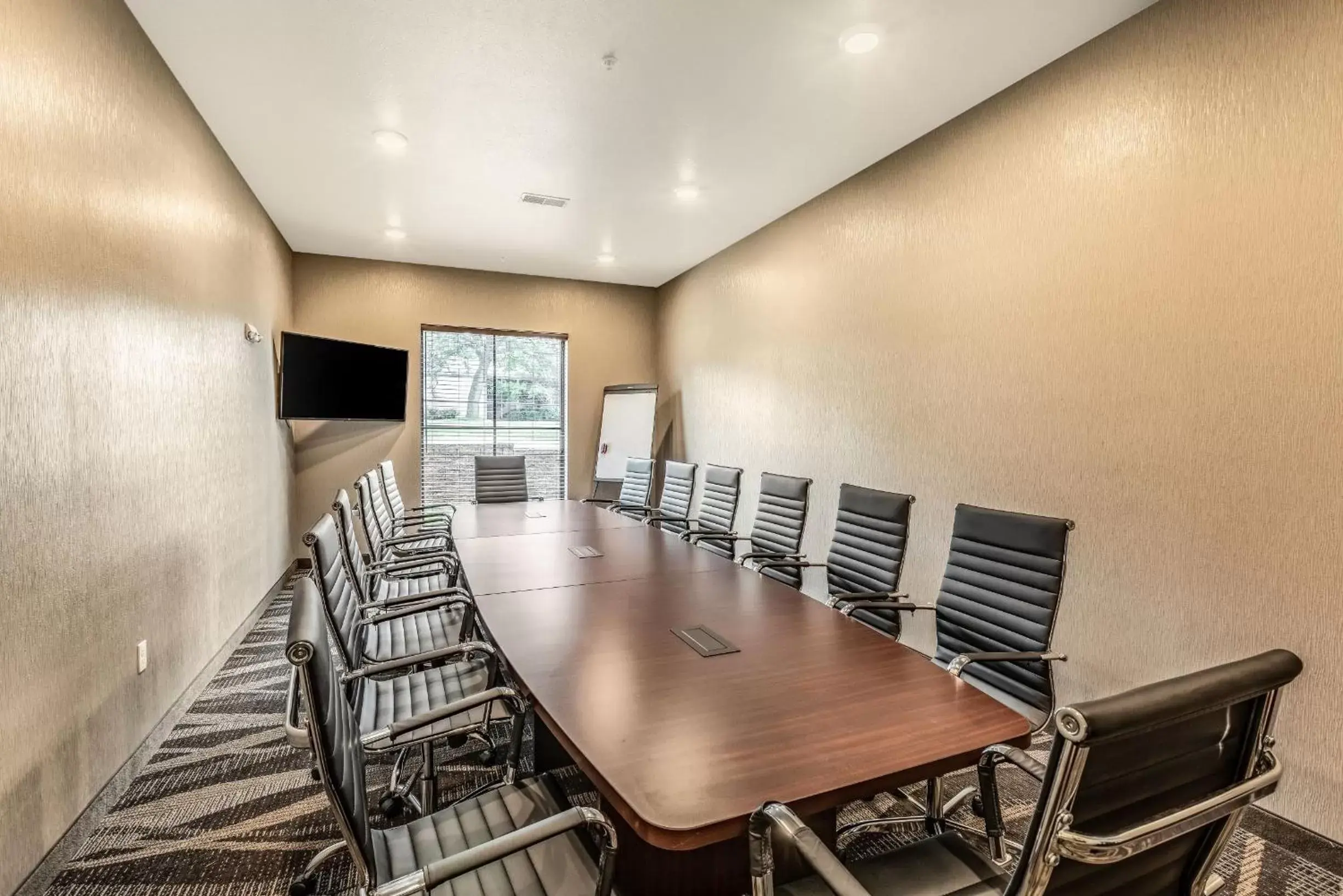 Meeting/conference room in Cobblestone Hotel & Suites Hartford