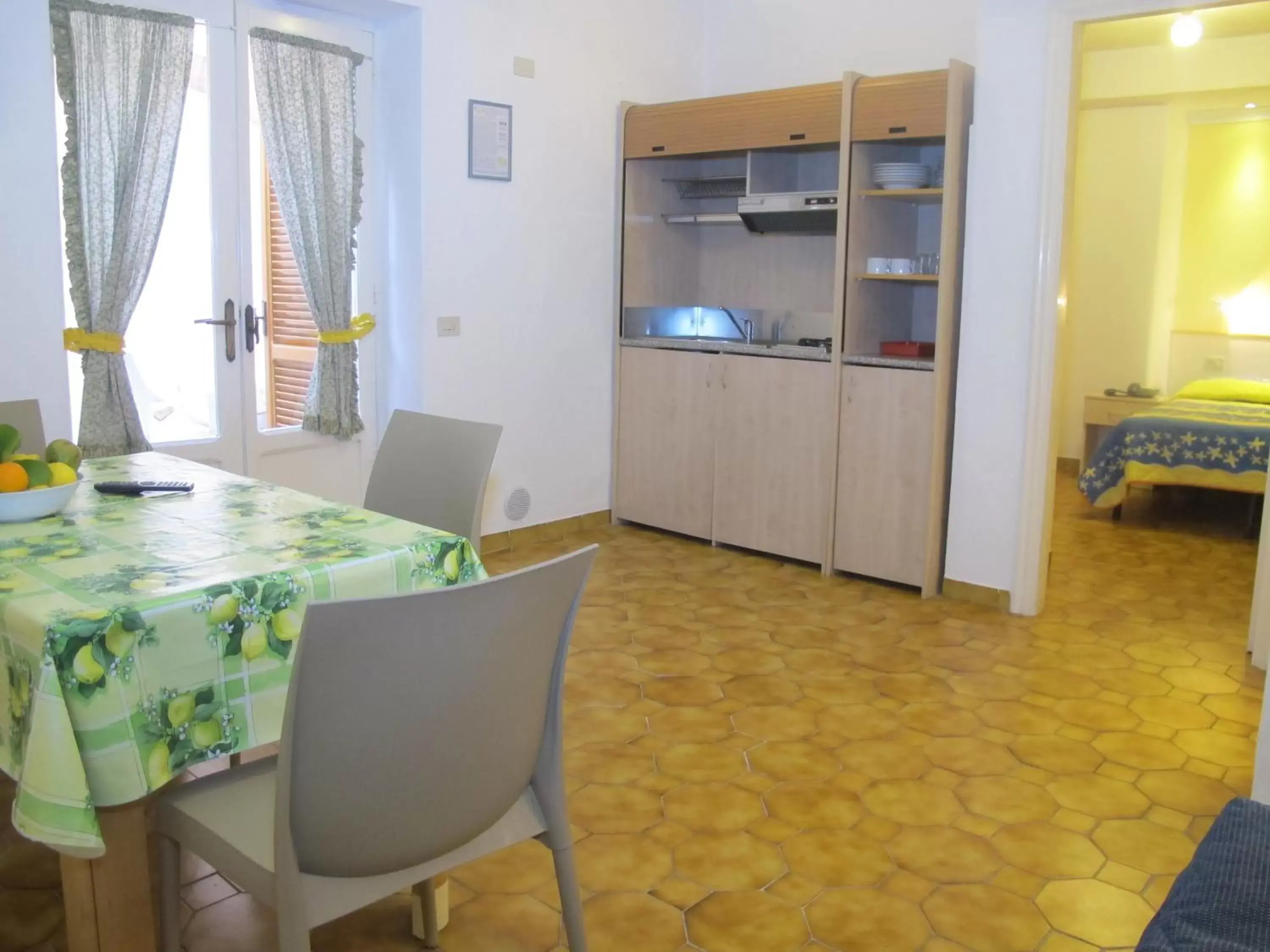 Standard One-Bedroom Apartment in Aparthotel Villa Marinù