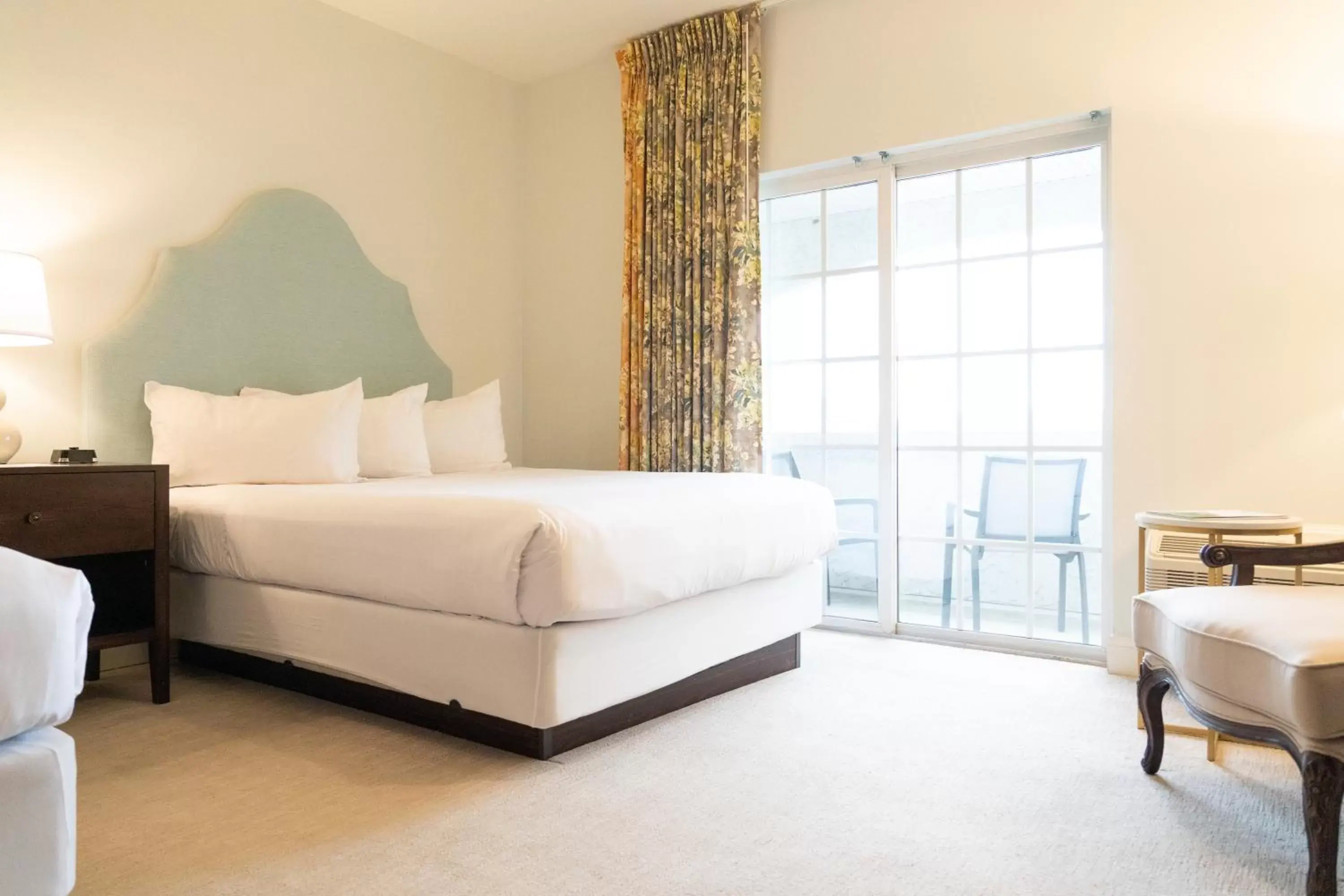 Bedroom, Bed in Chateau Renault Bedroom, Bed in Chateau Renault