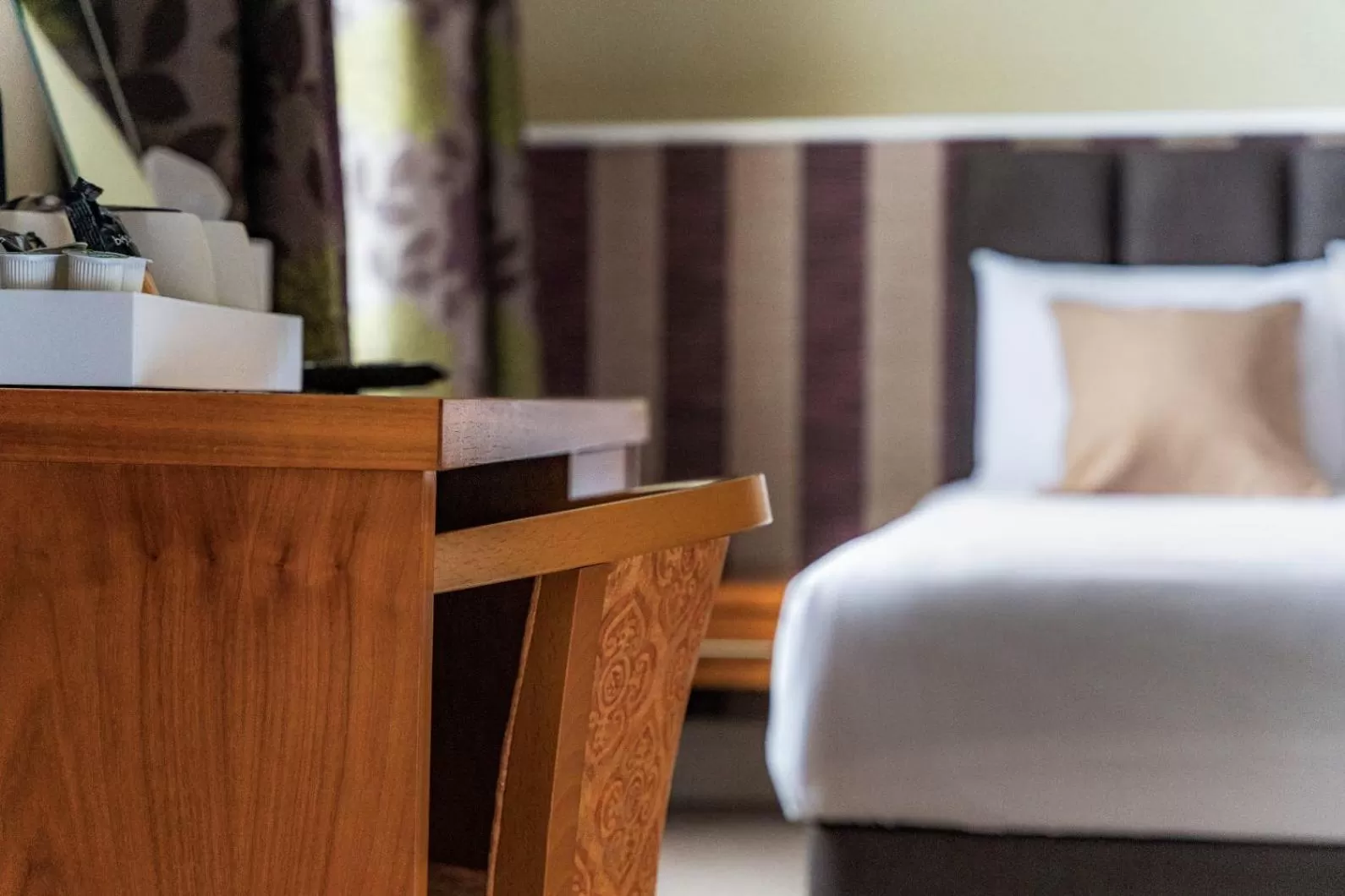 Bedroom, Bed in Esplanade Hotel Llandudno