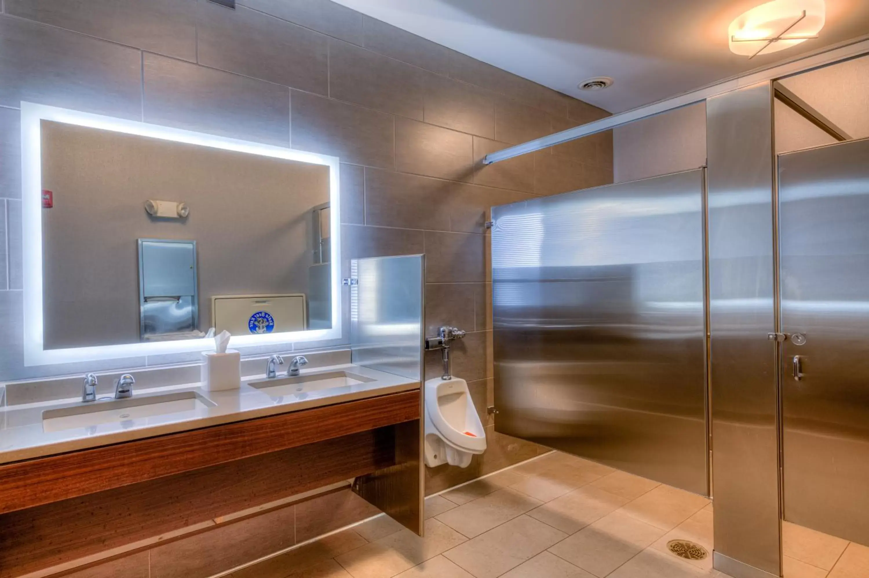 Bathroom in Country Inn & Suites by Radisson, Crystal Lake, IL