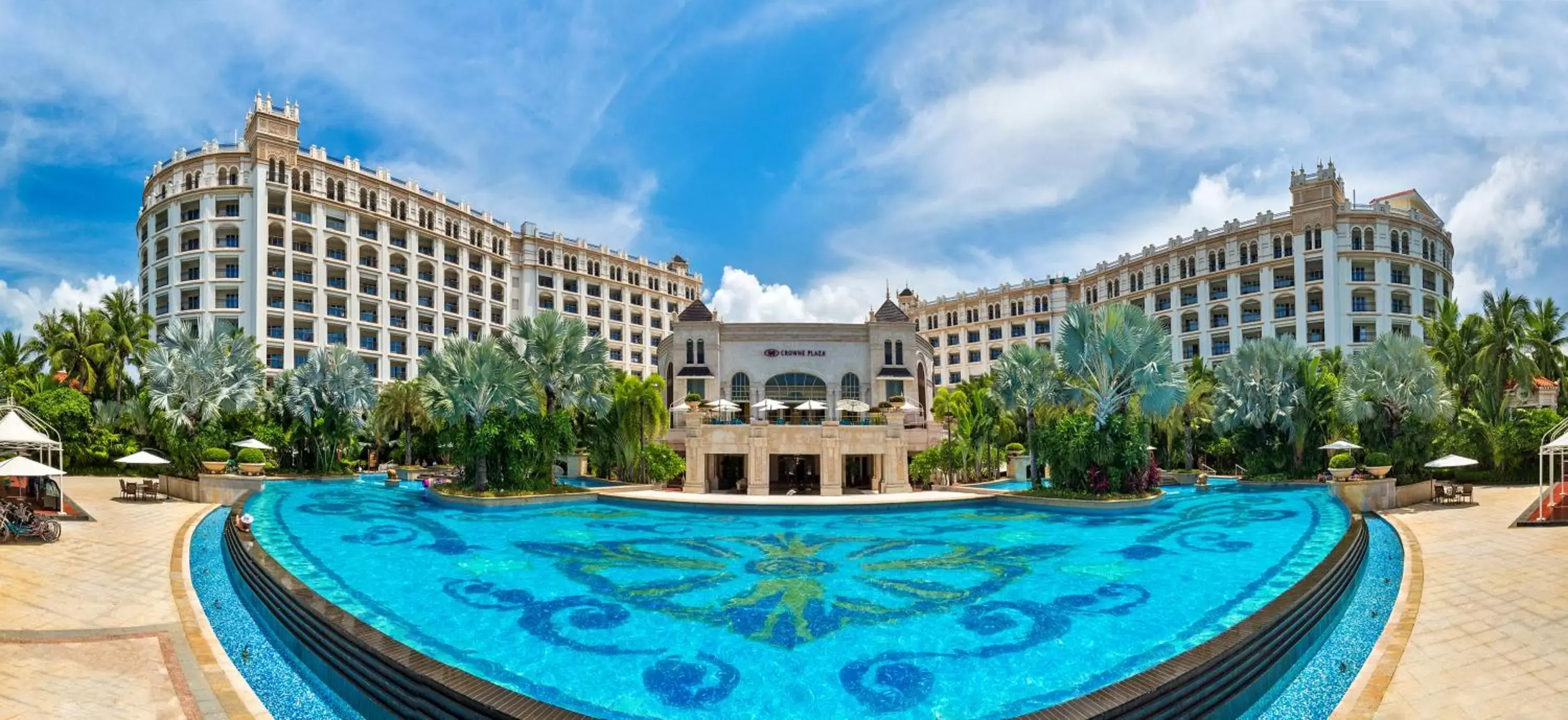 Swimming pool, Property Building in Crowne Plaza Resort Sanya Bay, an IHG Hotel