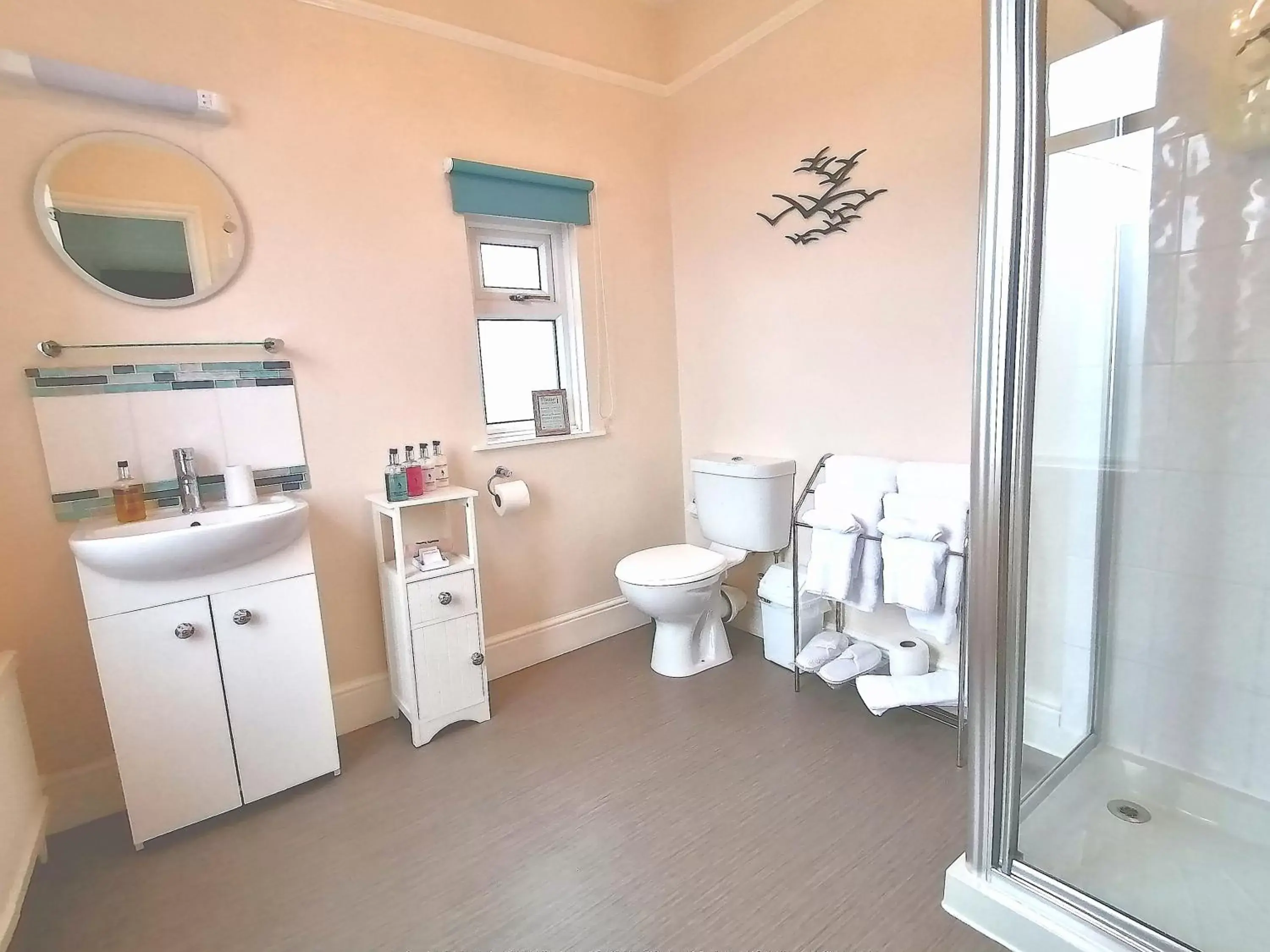 Bathroom in Schooner Point Guest House