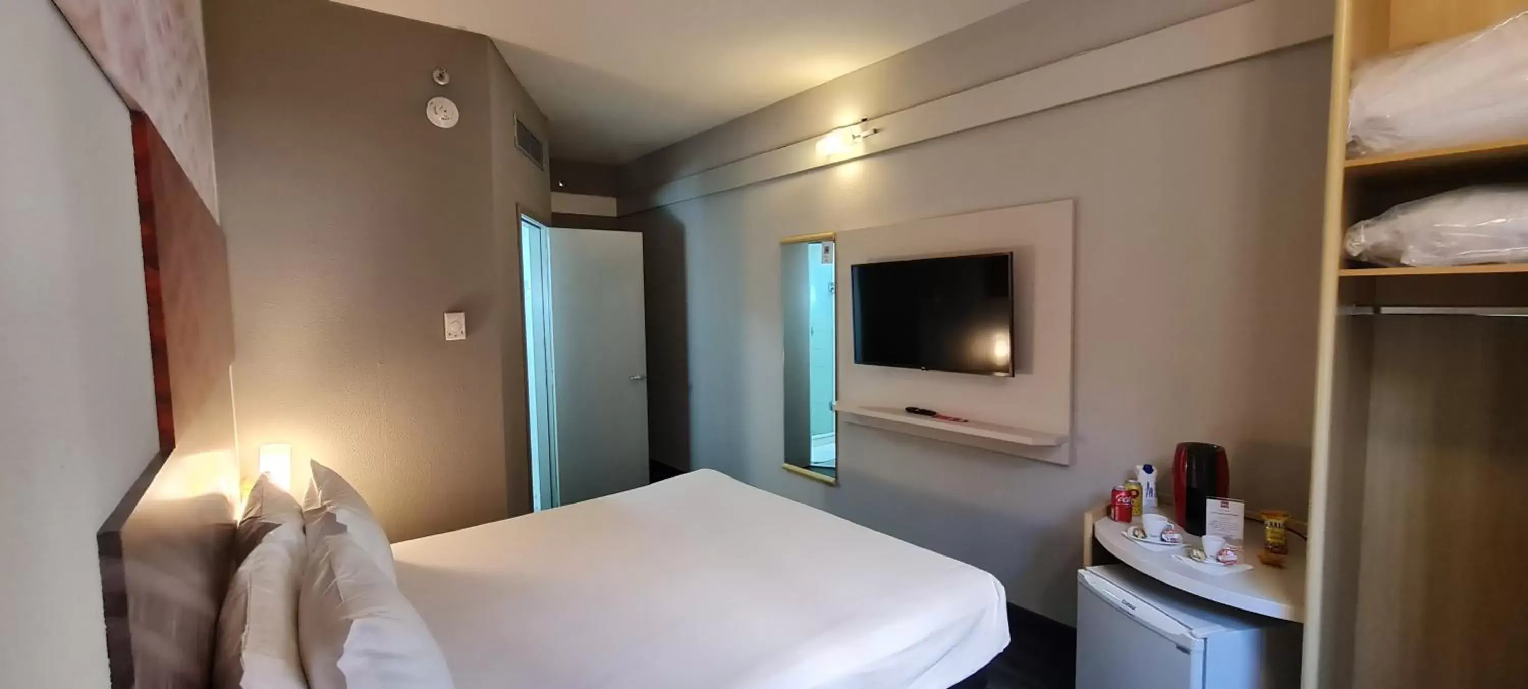 Superior King Room in Ibis Maringa Superior King Room in Ibis Maringa