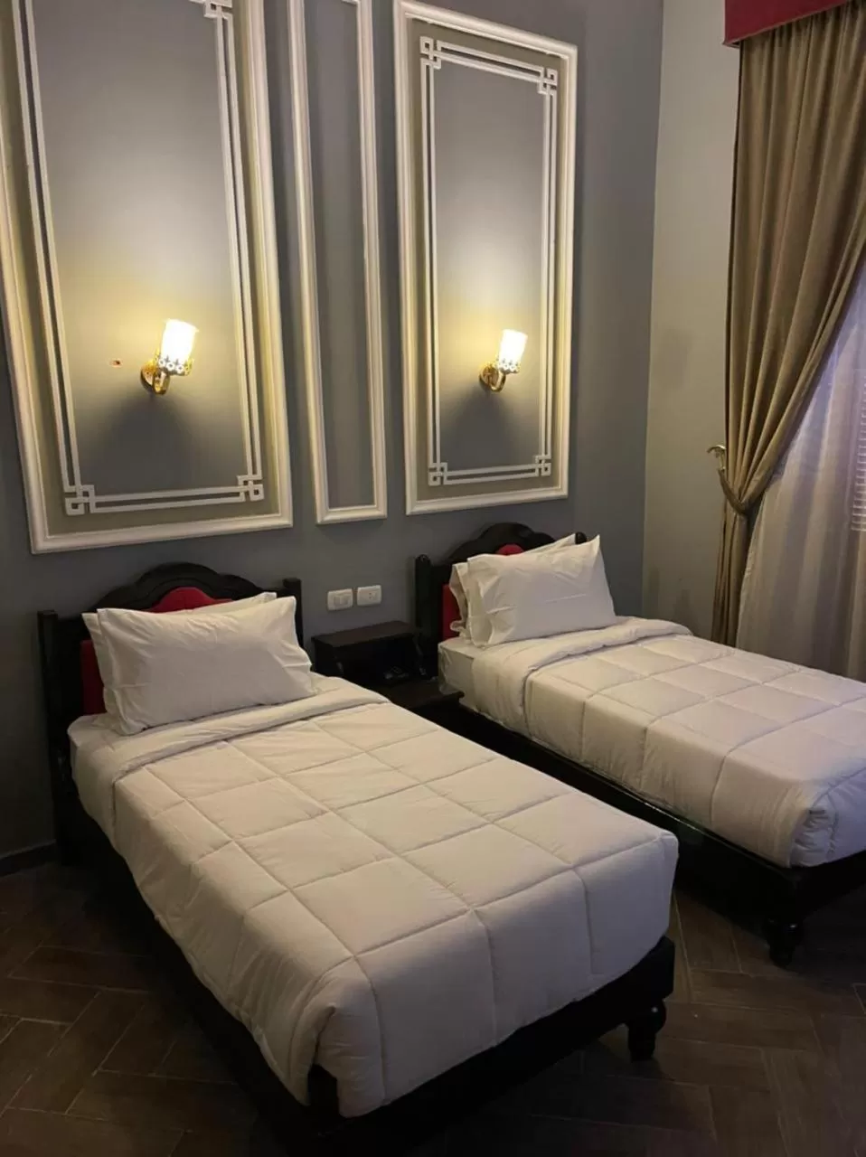 Bedroom, Bed in Cosmopolitan hotel