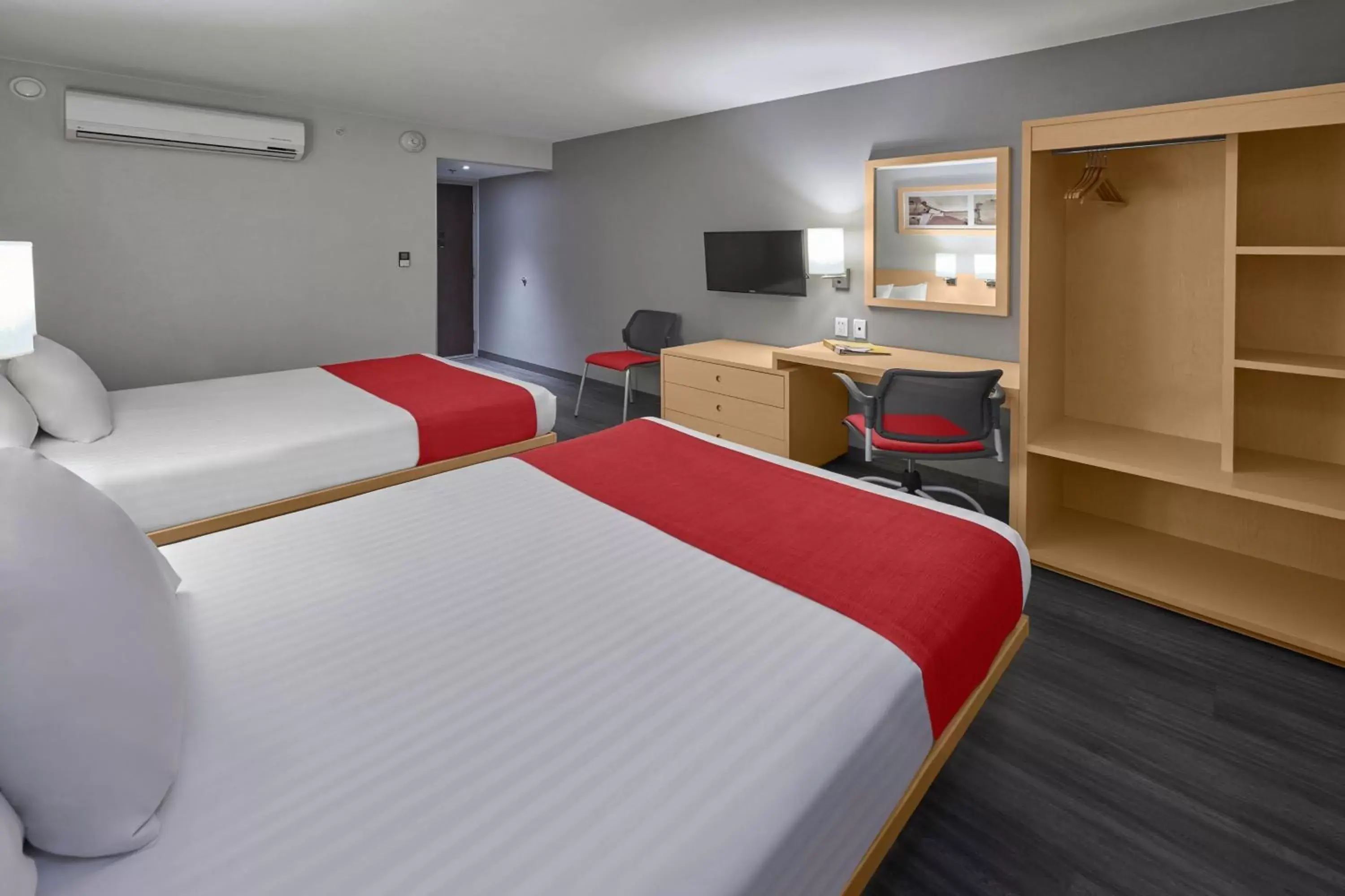 Photo of the whole room, Bed in City Express by Marriott Torreon