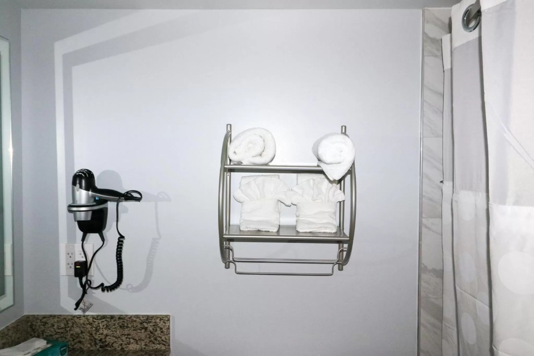 Bathroom in Envi Boutique Hotel Henderson-Evansville South