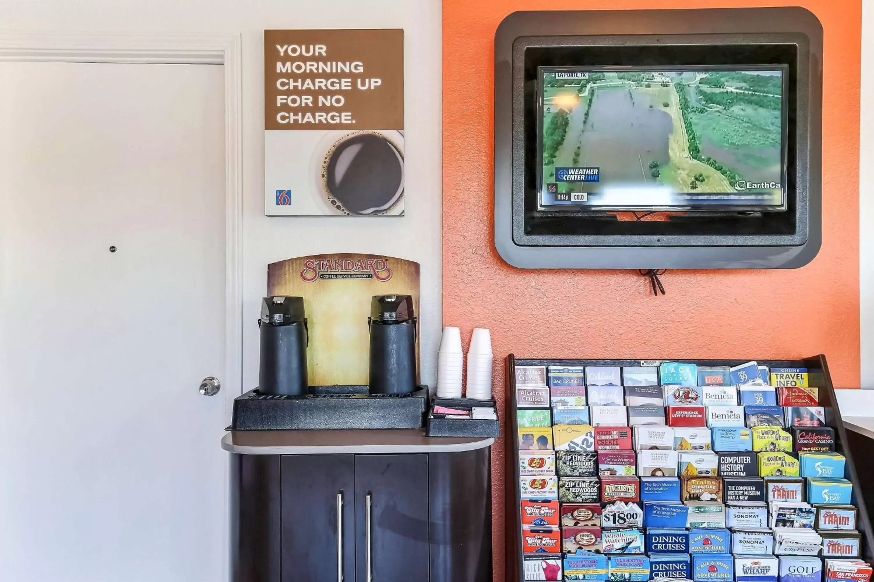 TV and multimedia, Coffee/Tea Facilities in Motel 6-Oakland, CA - Embarcadero