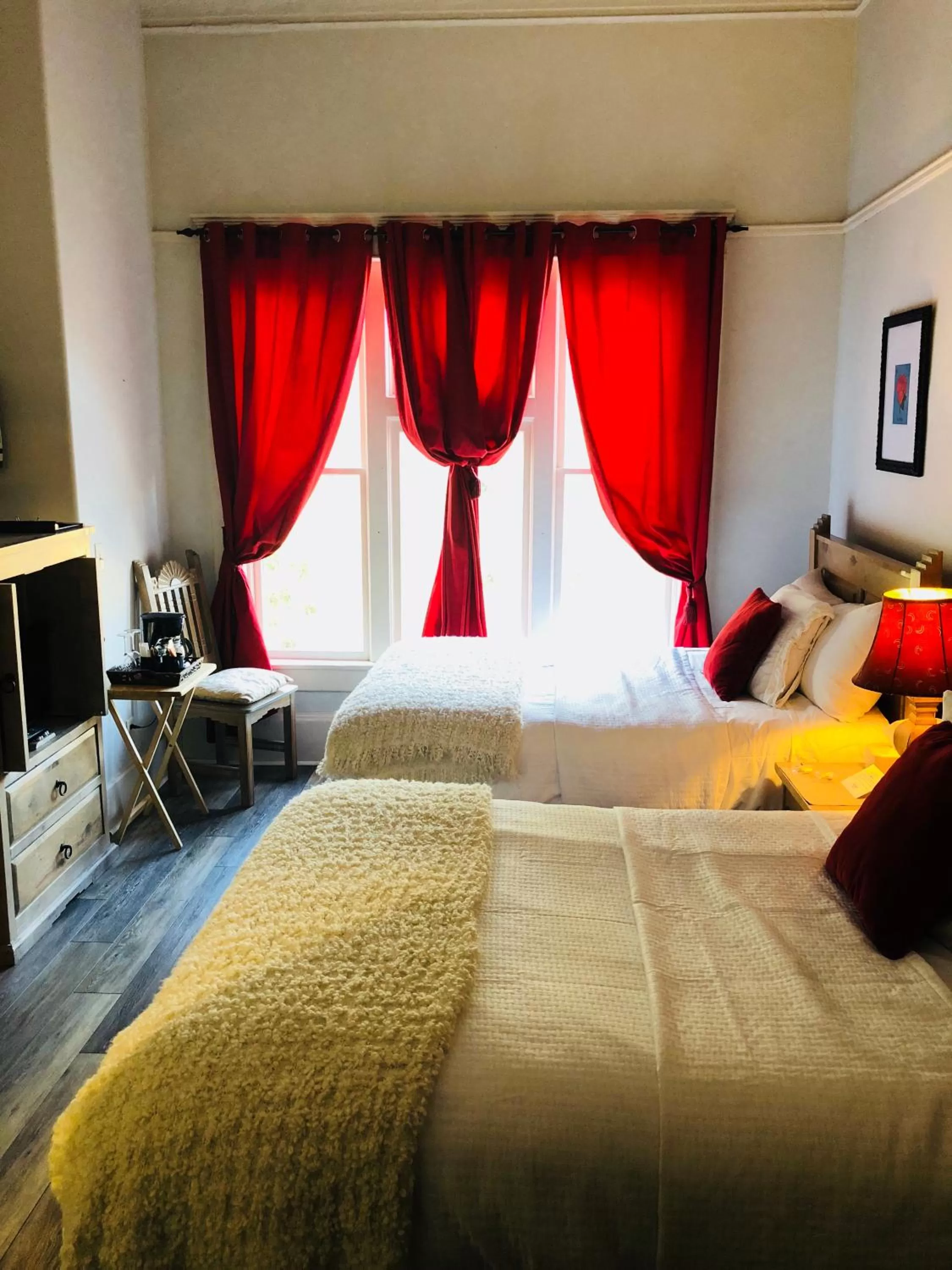 Photo of the whole room, Bed in Hotel San Ramon