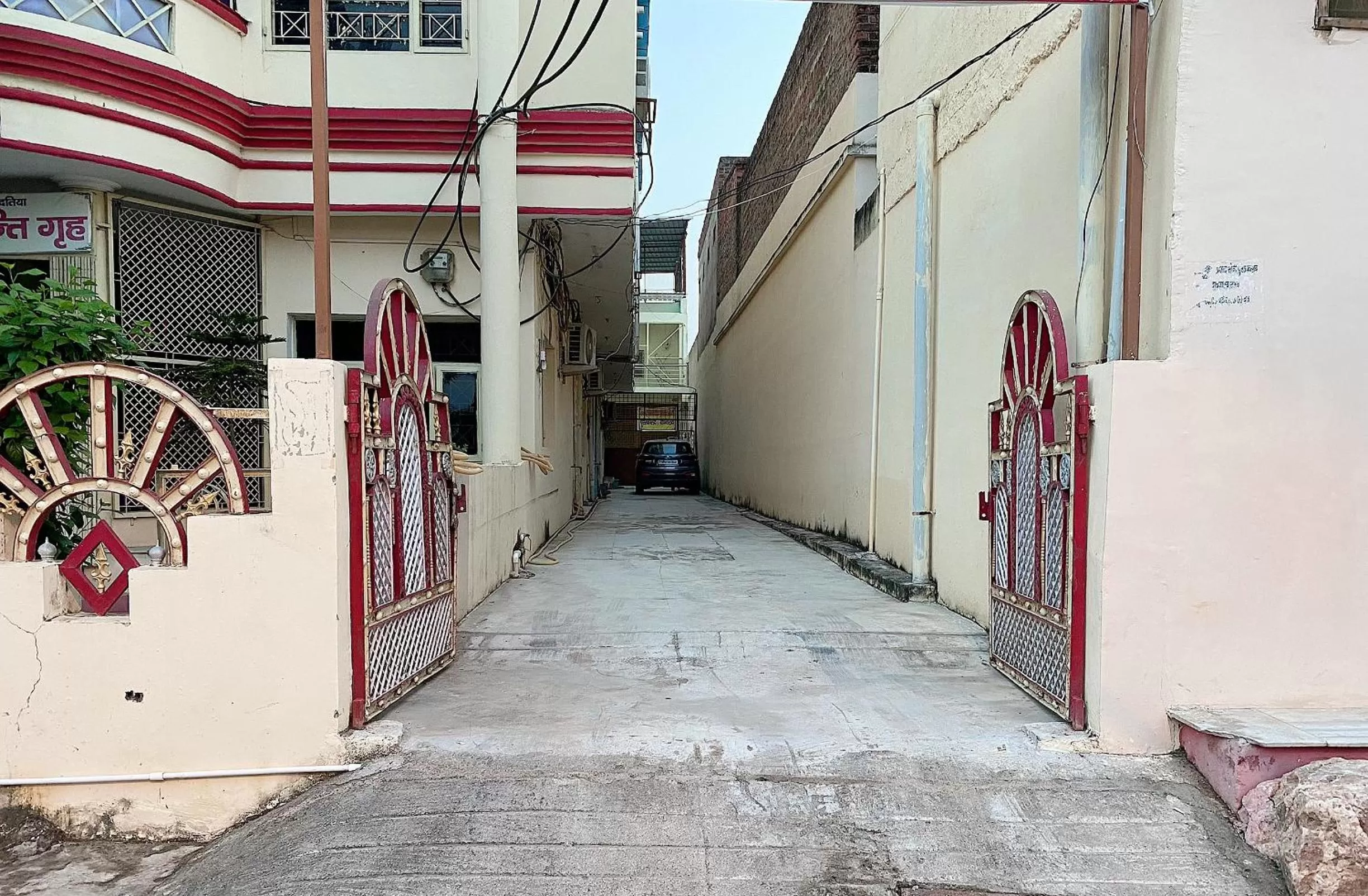 Property building in Pitambra Vishranti Grah