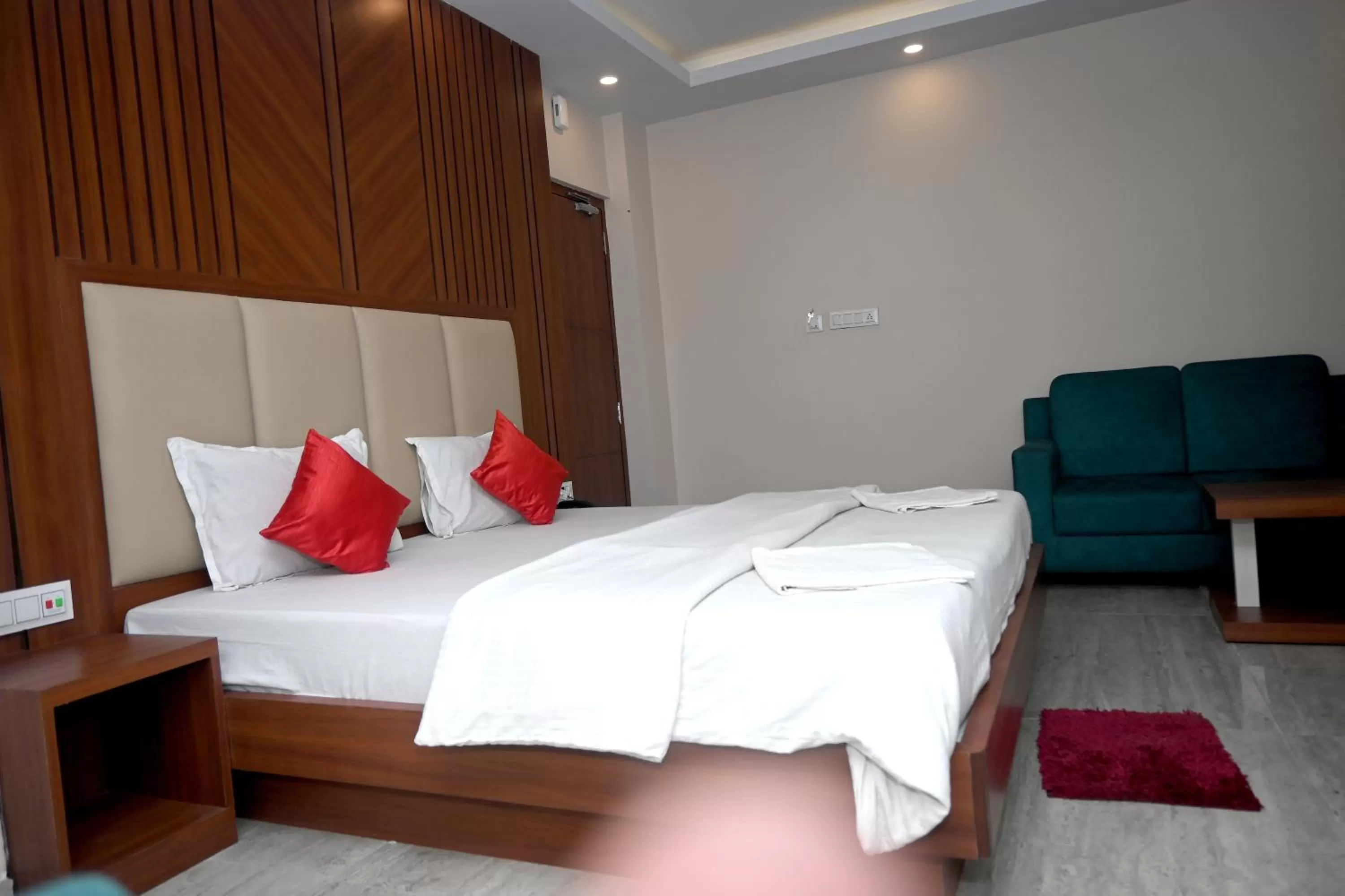 Bed in Royal Sea View