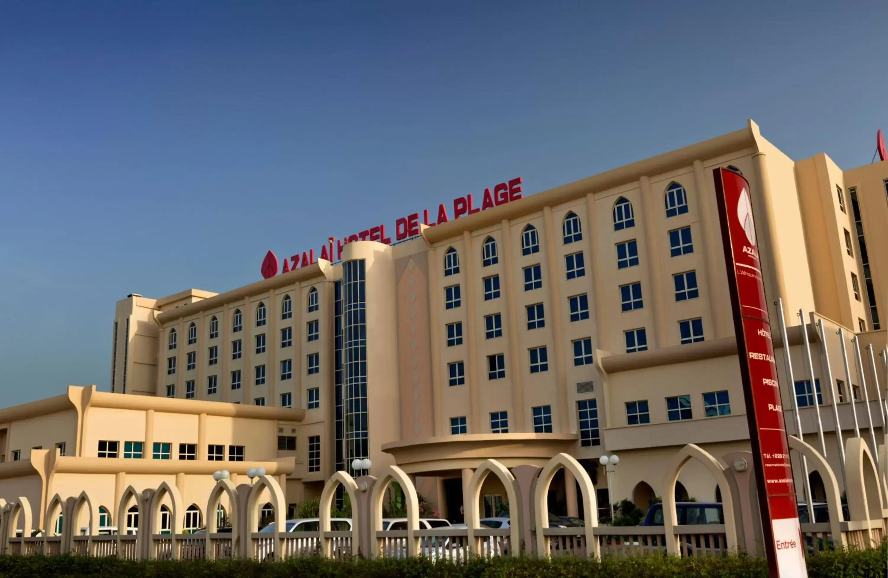 Facade/entrance in Azalaï Hôtel Cotonou Facade/entrance in Azalaï Hôtel Cotonou