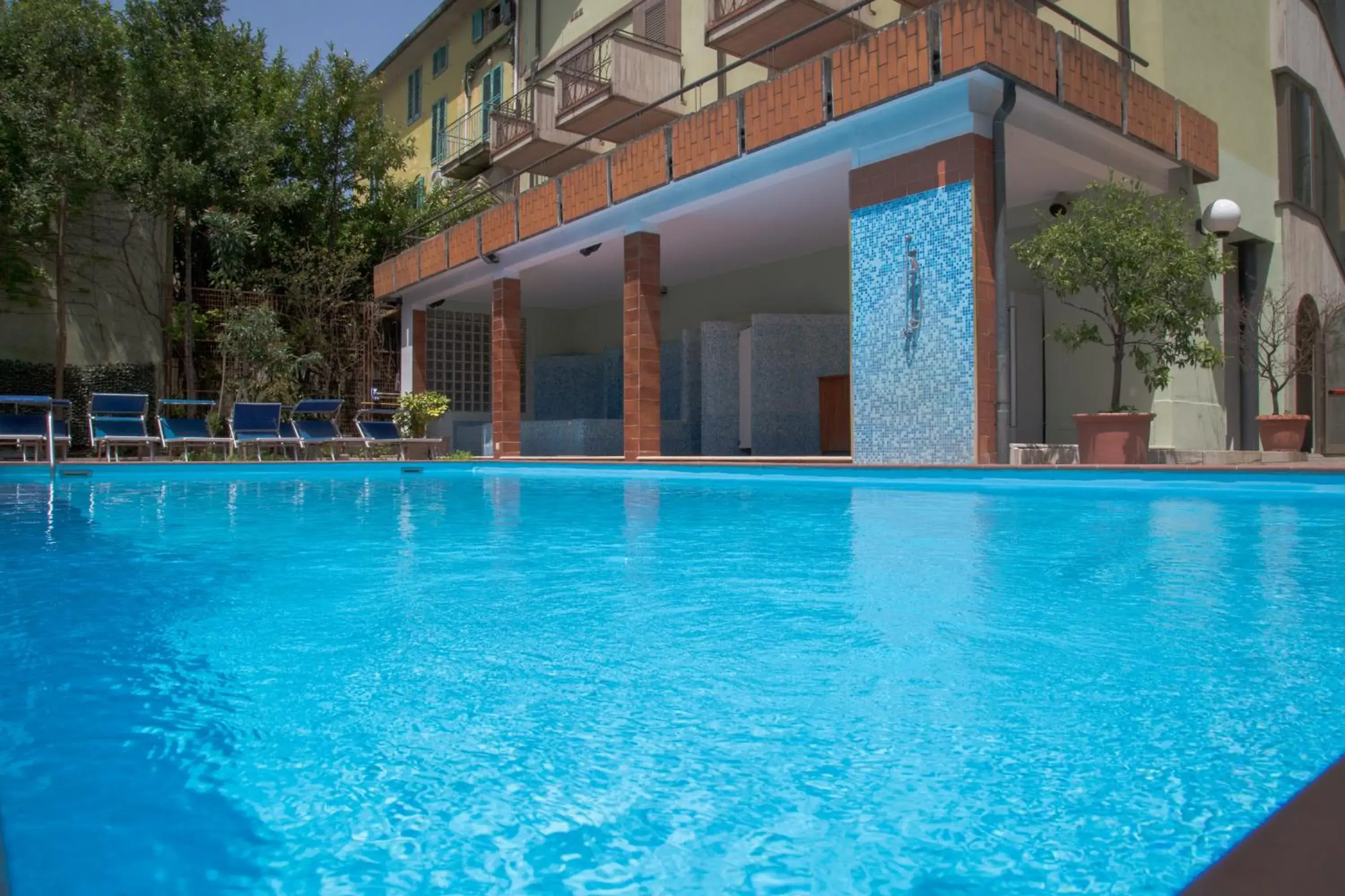 Swimming Pool in Hotel Cappelli