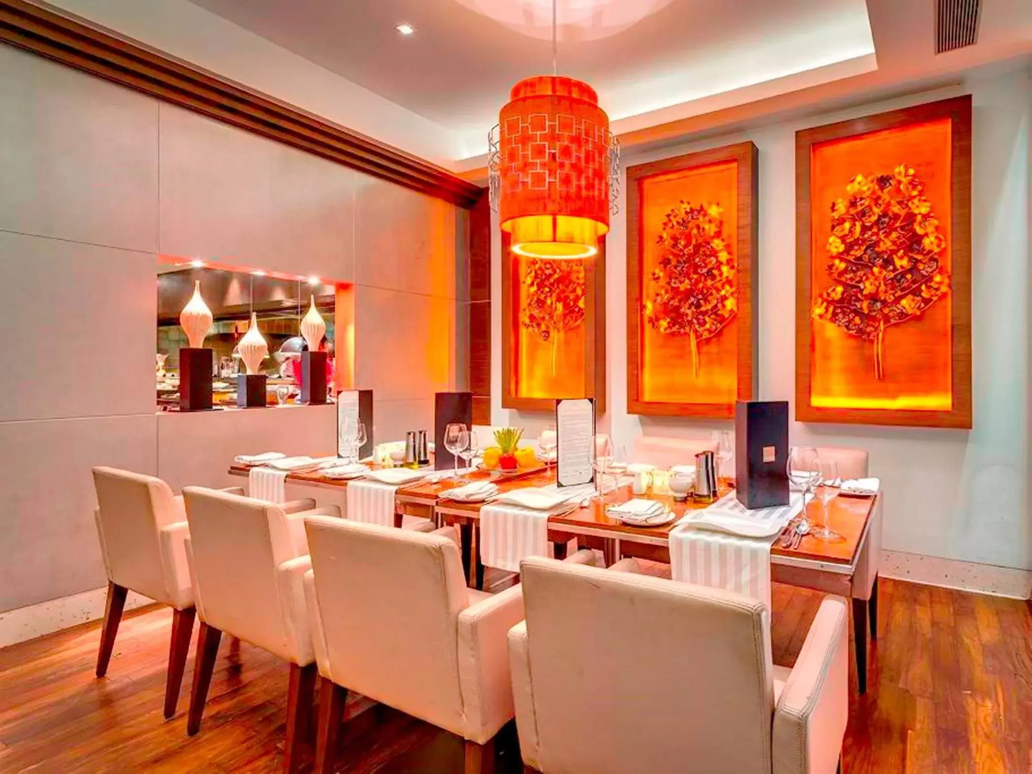 Lounge or bar, Restaurant/Places to Eat in Hotel Hindustan International