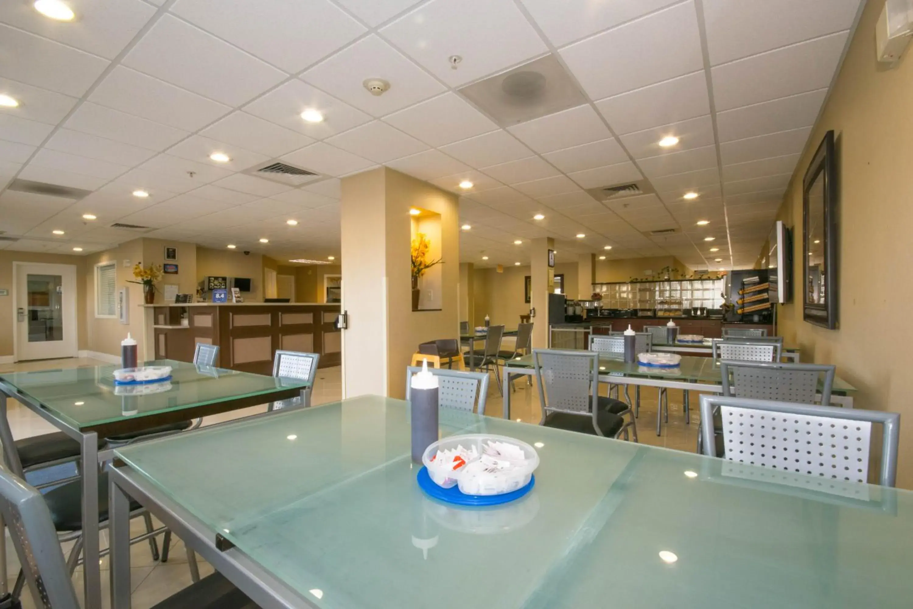 Dining area, Restaurant/Places to Eat in Hotel Extended Studio Inn Dining area, Restaurant/Places to Eat in Hotel Extended Studio Inn