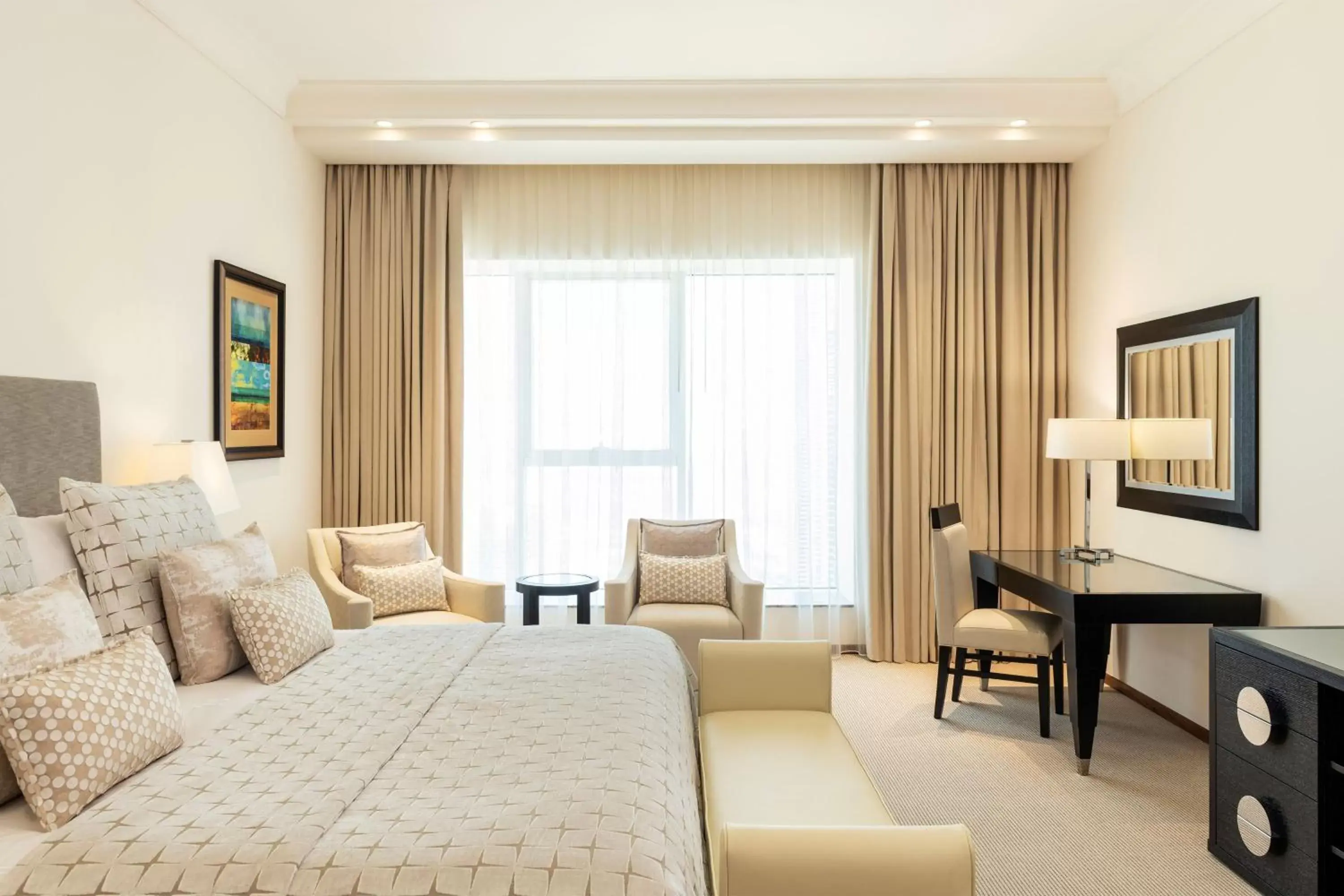 Bedroom, Seating Area in Grosvenor House, a Luxury Collection Hotel, Dubai