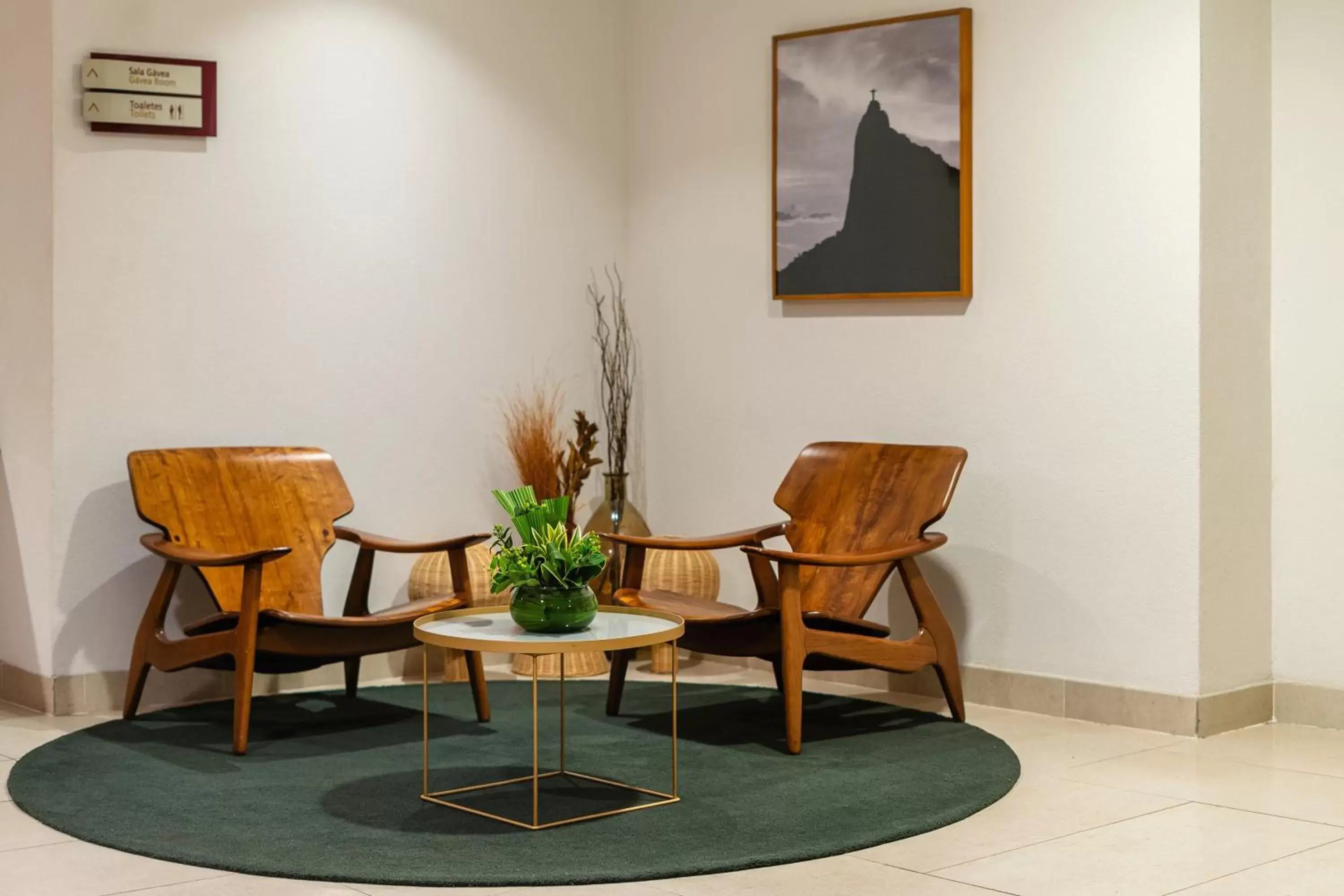 Living room, Seating Area in Grand Mercure Rio de Janeiro Copacabana