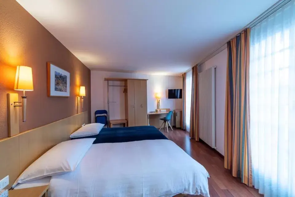 Single Room in Les Negociants Single Room in Les Negociants