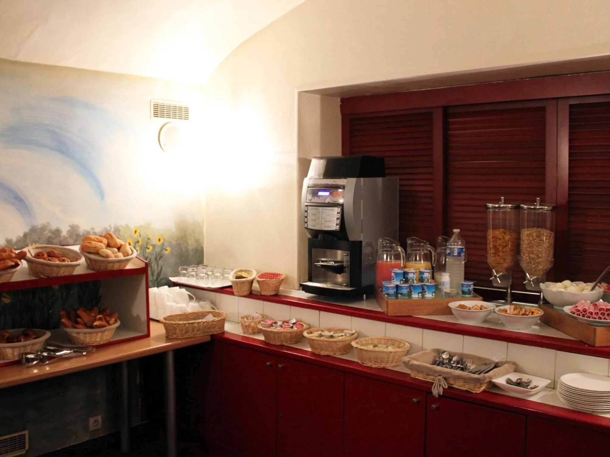 Food in New Hotel Saint Lazare