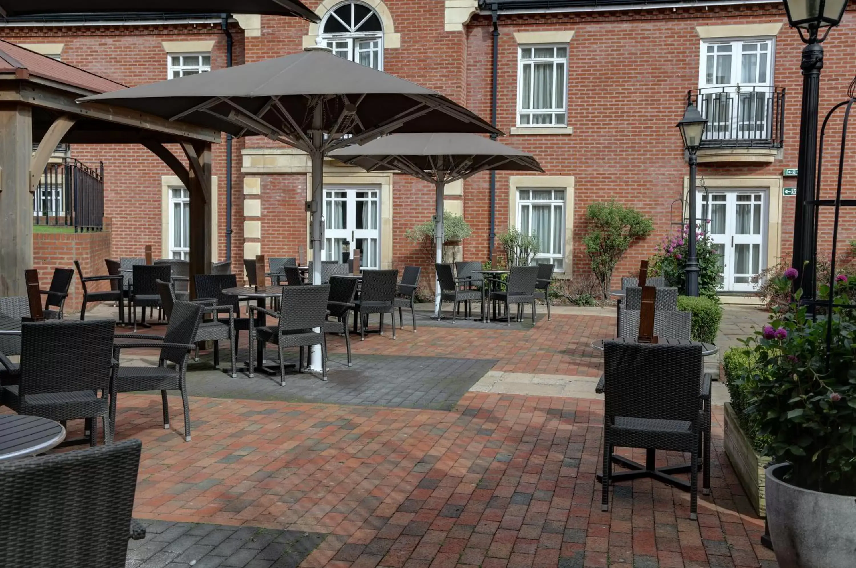 Patio, Restaurant/Places to Eat in Best Western Plus Manor Hotel NEC Birmingham