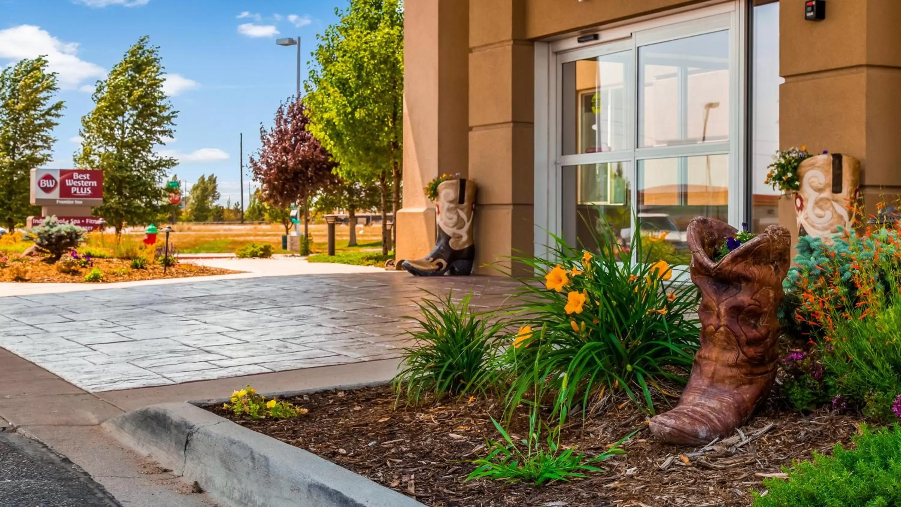 Facade/entrance in Best Western Plus Frontier Inn