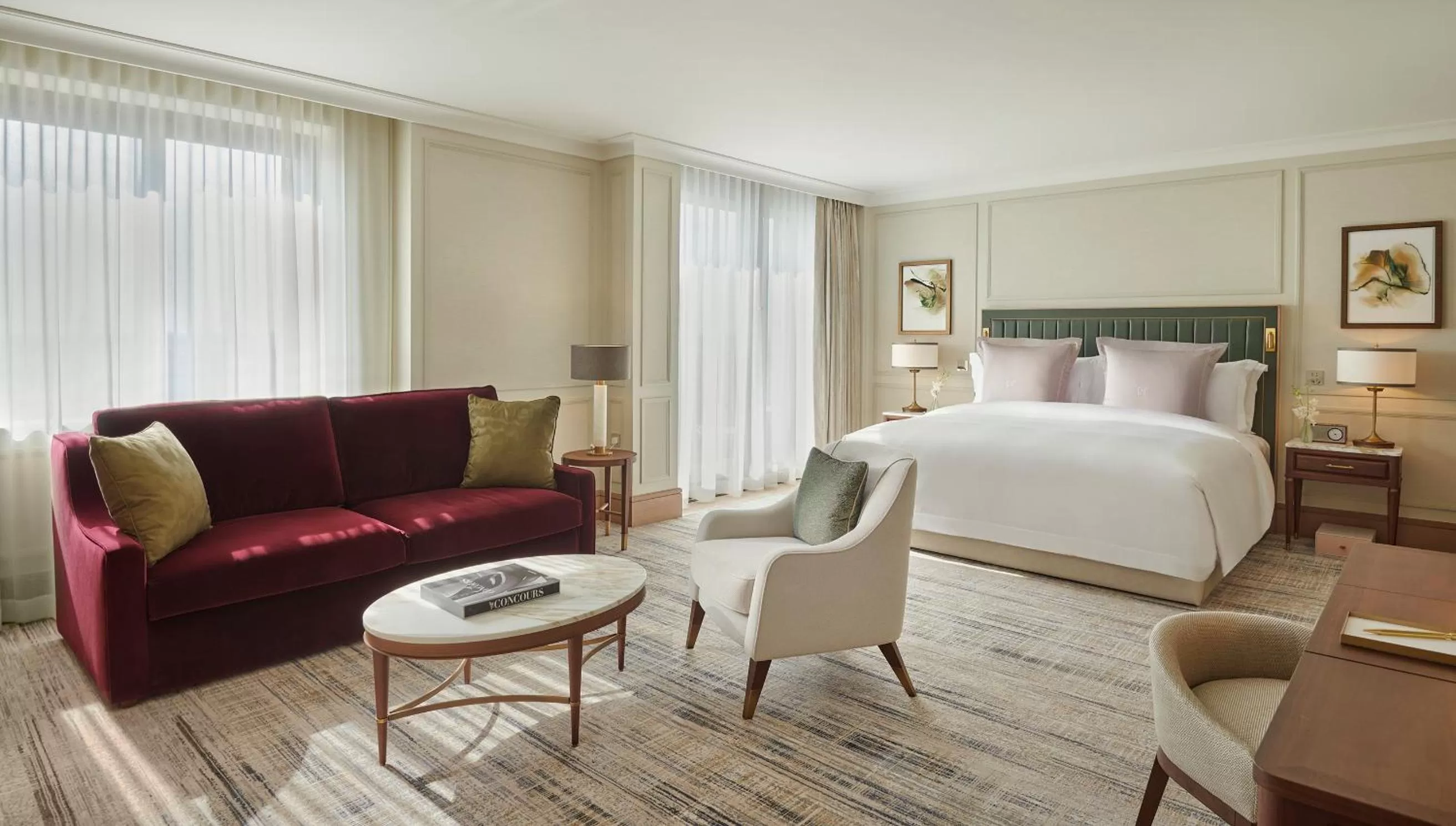 Photo of the whole room, Bed in Jumeirah Carlton Tower London