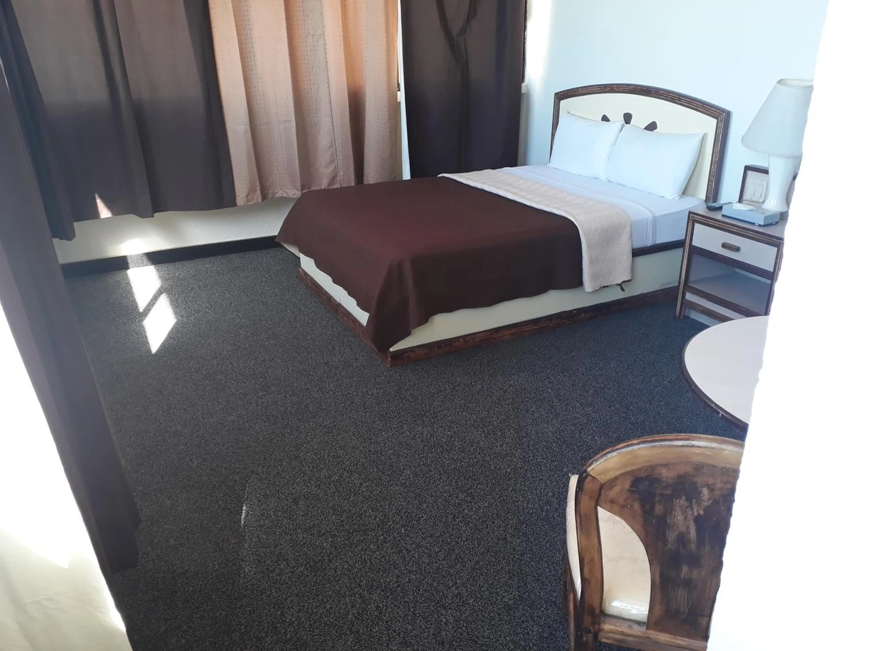 Single Room - single occupancy in Hotel Corona Plaza