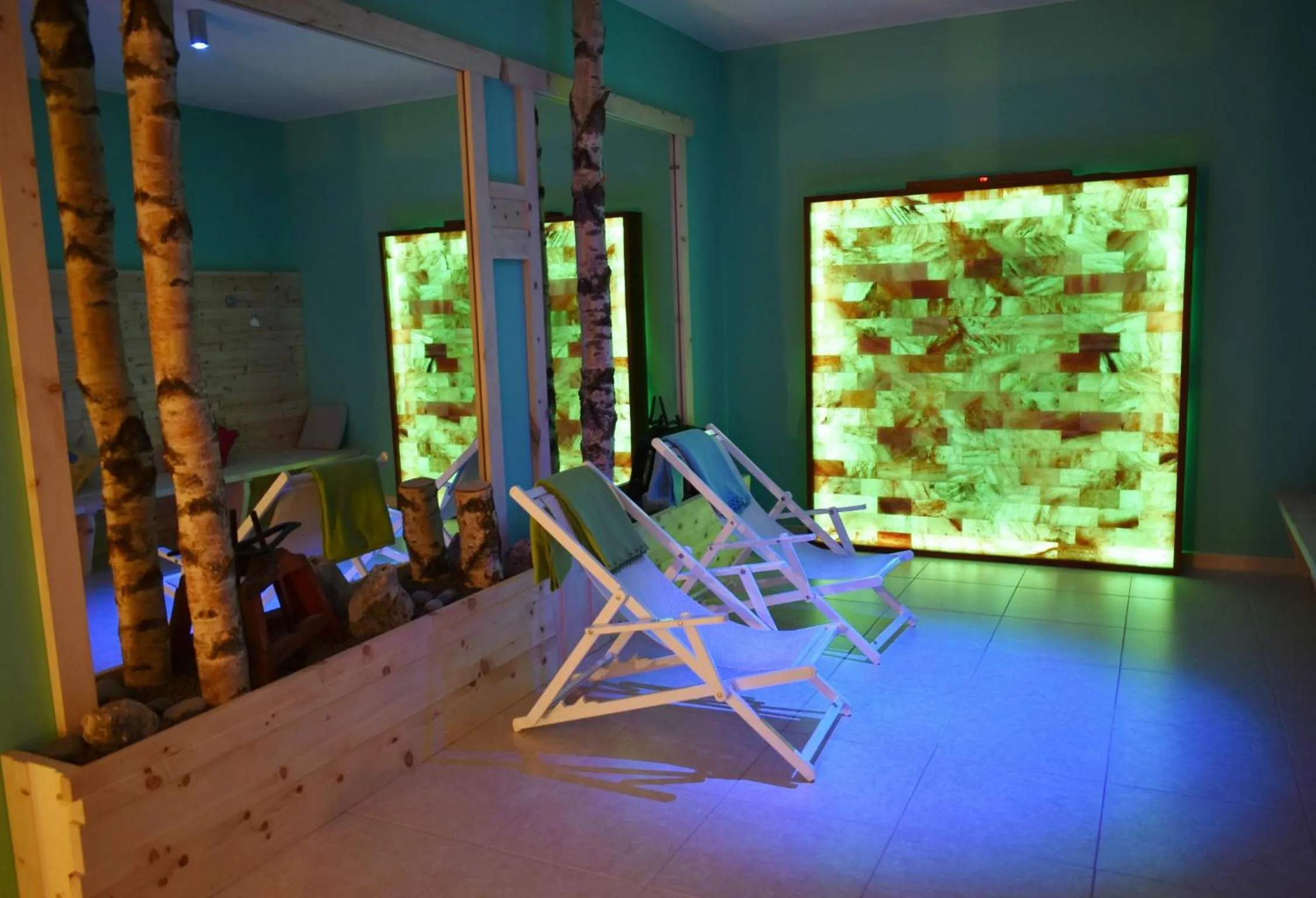 Spa and wellness centre/facilities in Villa Madrina Lovely and Dynamic Hotel