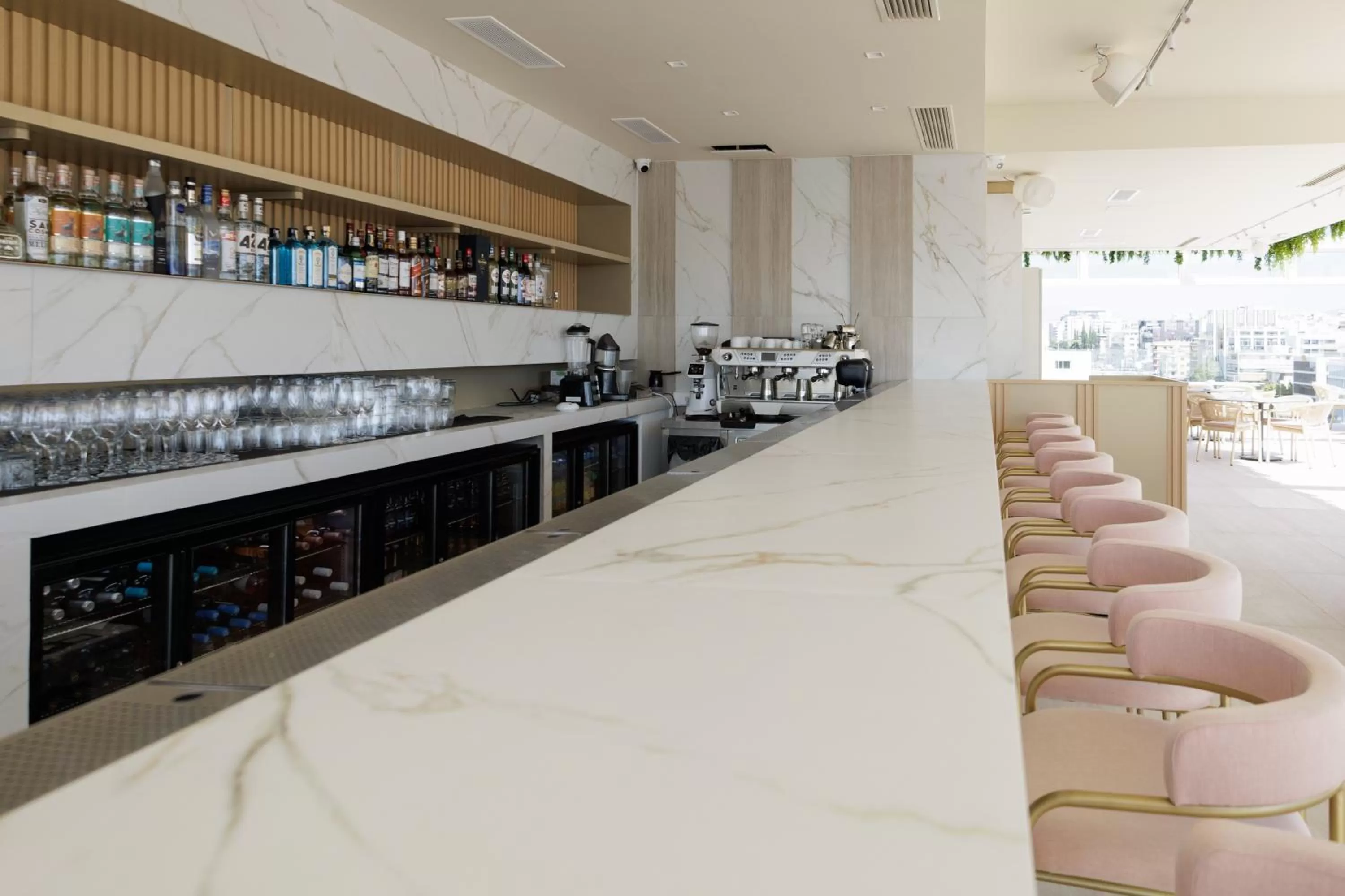 Restaurant/places to eat in Hilton Garden Inn Athens Syggrou Avenue